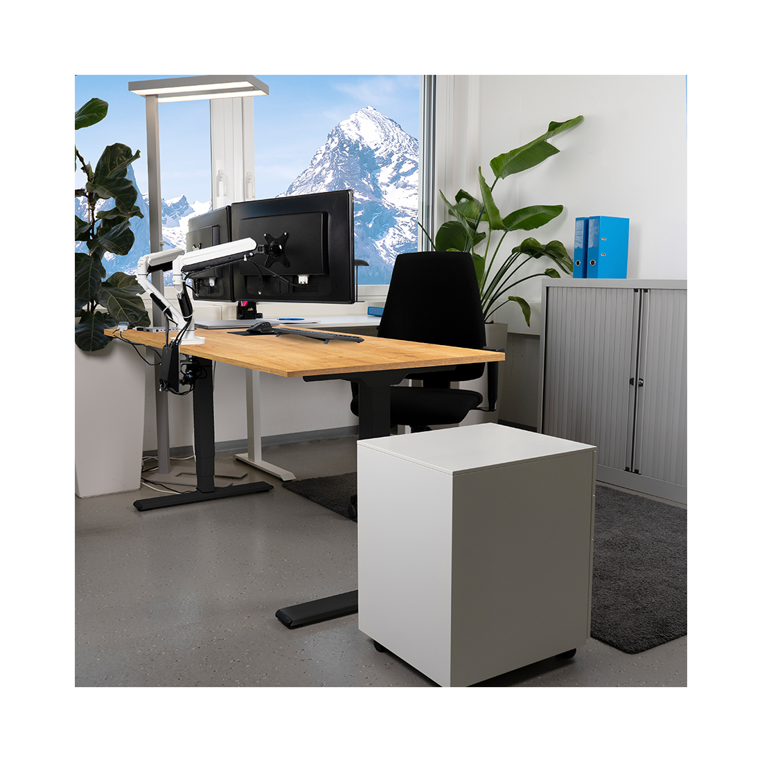 CONTINI höhenverstellbarer Bürotisch 200 x 90 cm Eichendekor / Gestell schwarz