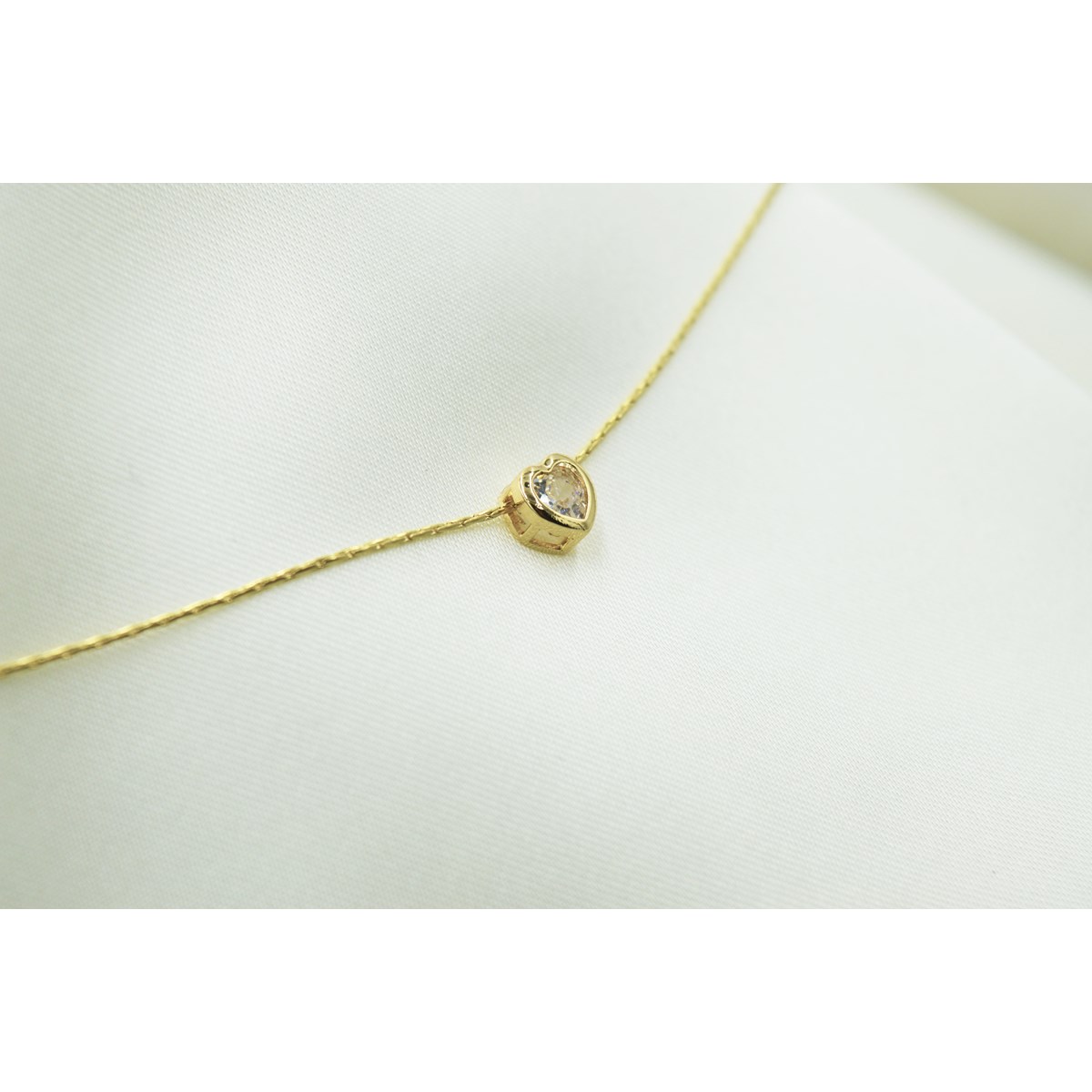 Collier délicat minimaliste pendentif coeur zirconium