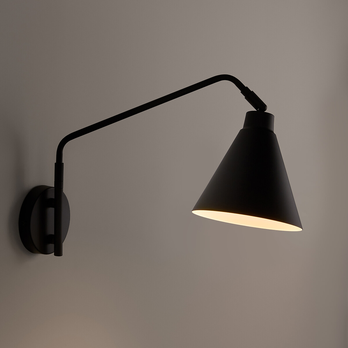 LA REDOUTE INTERIEURS<br>Luminária de parede articulada em metal, Hiba