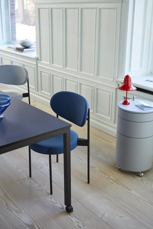 Verpan Pantop tafellamp LED oplaadbaar mat klassiek blauw