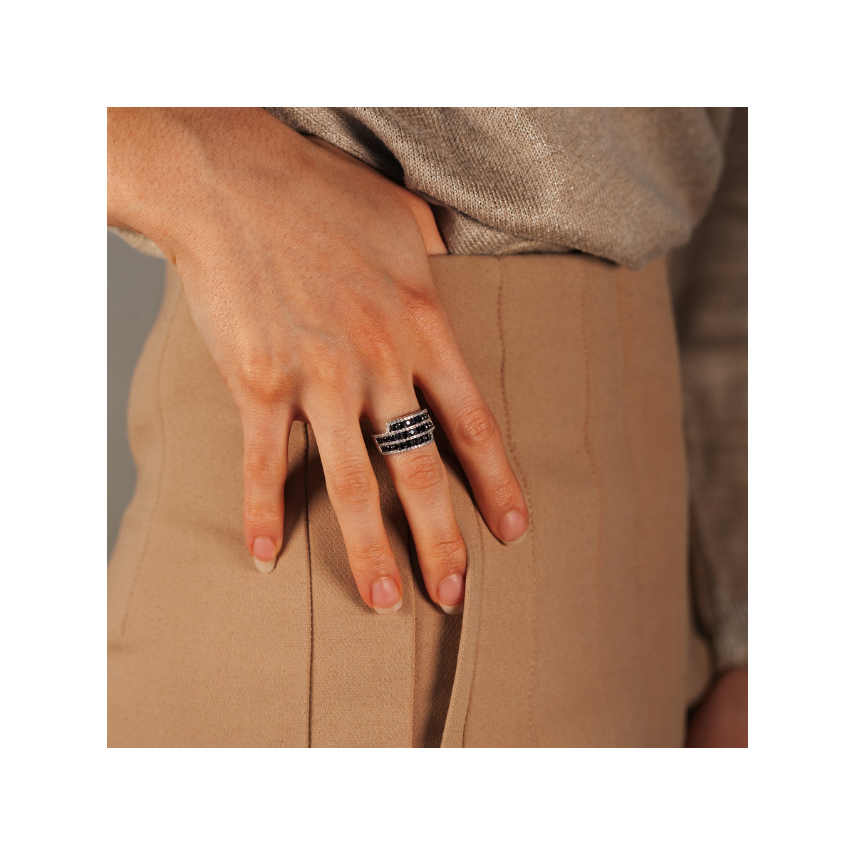Bague argent 925 zirconias noirs et blancs