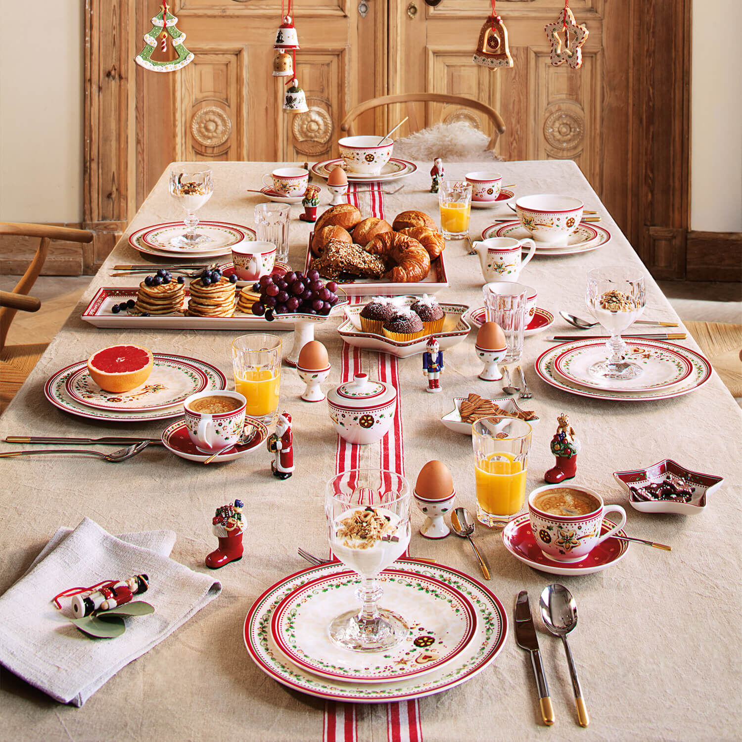 Winter Bakery Delight Appetizer and dessert plate Red, 8.5'', Premium Porcelain
