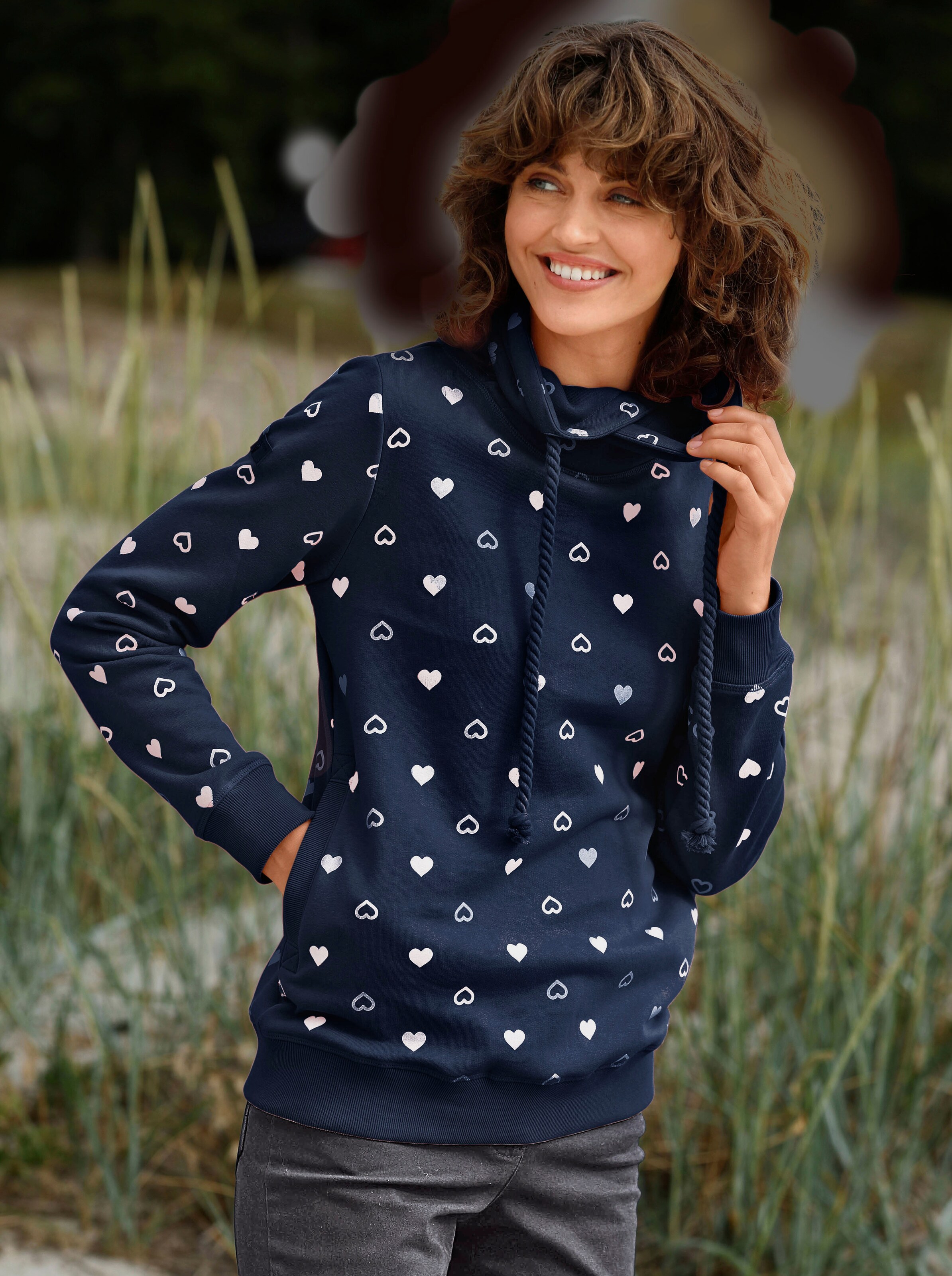 Sweatshirt