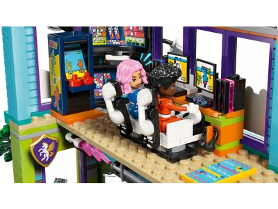 LEGO Stripboeken- en gamewinkel (42674)