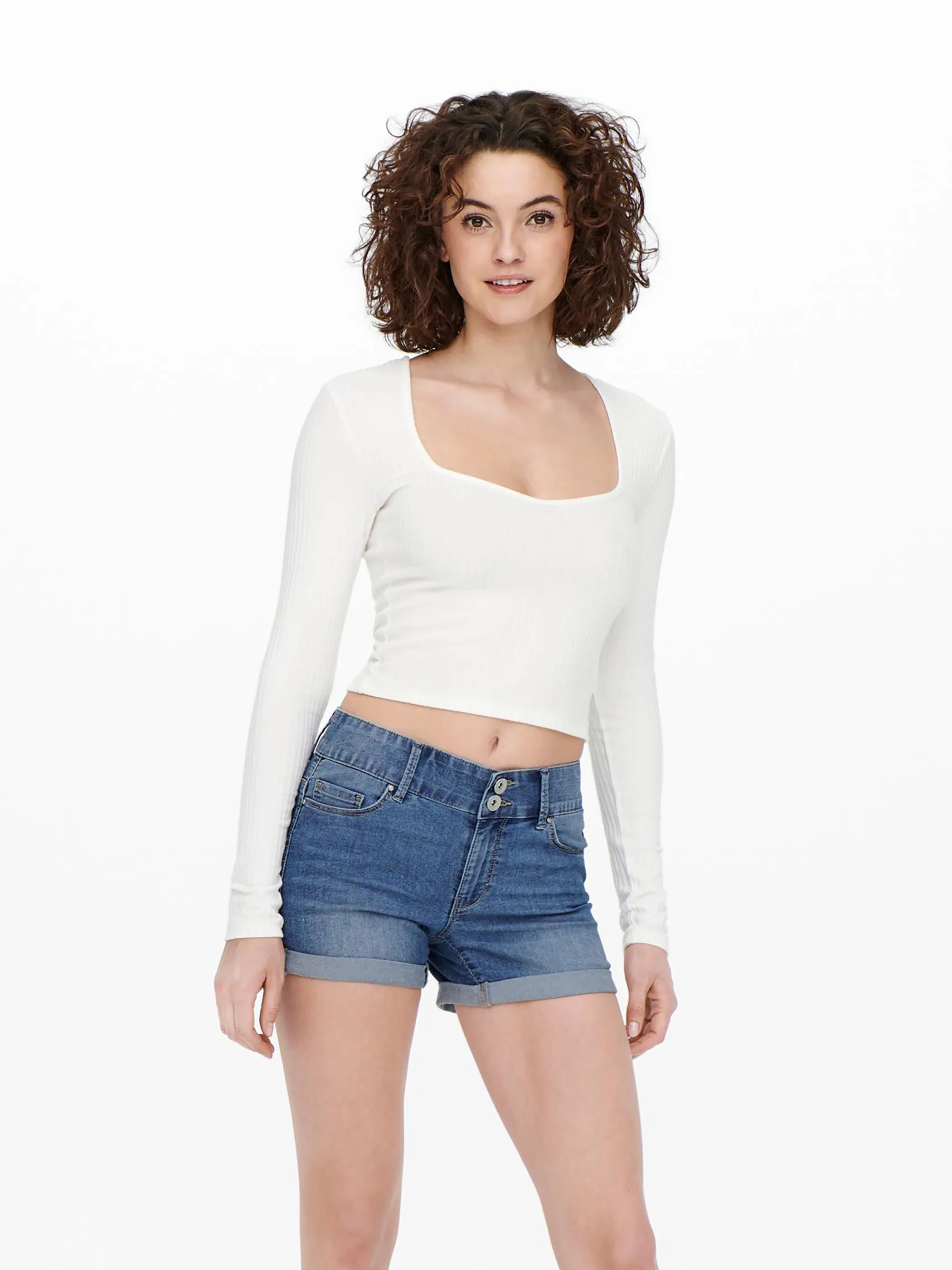 Only ONLCARMEN REG SHORTS Shorts