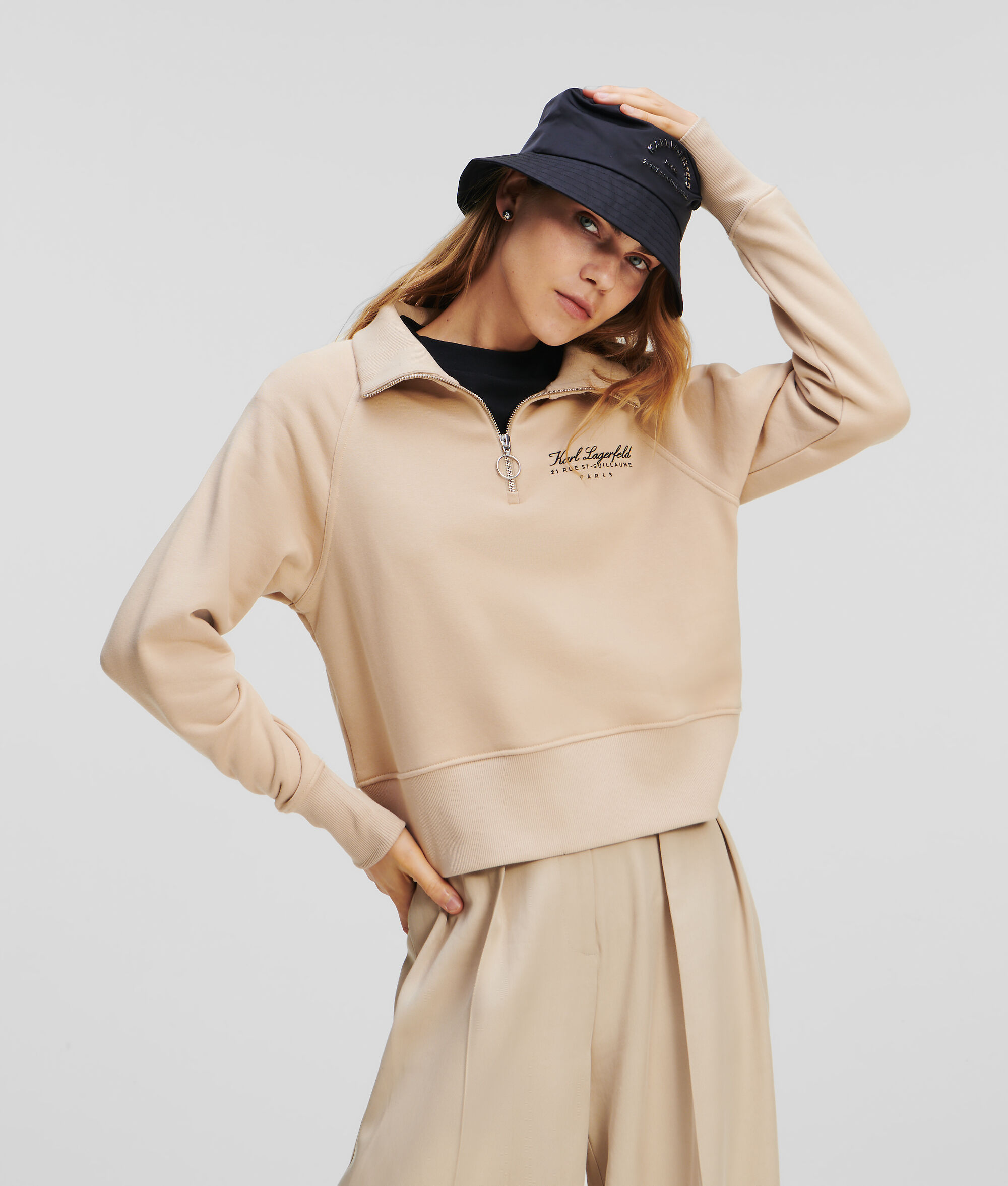 SWEAT-SHIRT À DEMI-ZIP HOTEL KARL