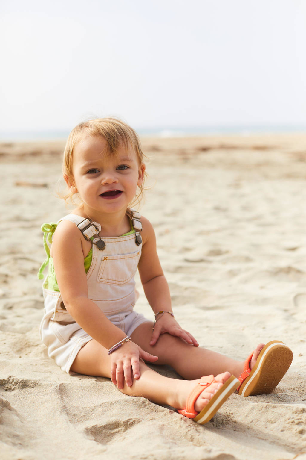 Reef Little Ahiteenslippers met hielbandje zalm