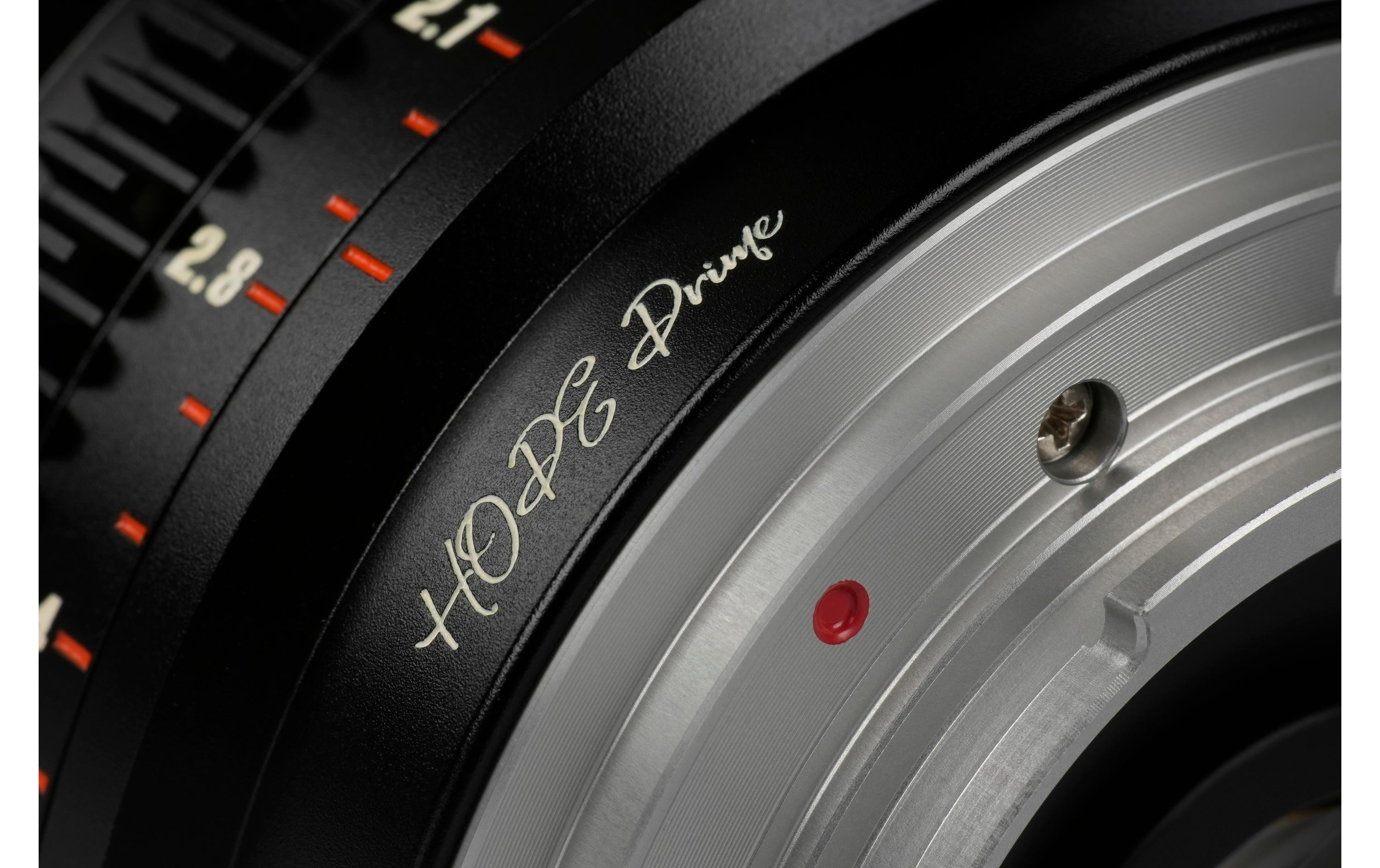 Festbrennweite 16mm T/2.1 – Sony E-Mount<br>Kompaktes, leichtes Objektiv für Kameras mit Super35-Sensoren