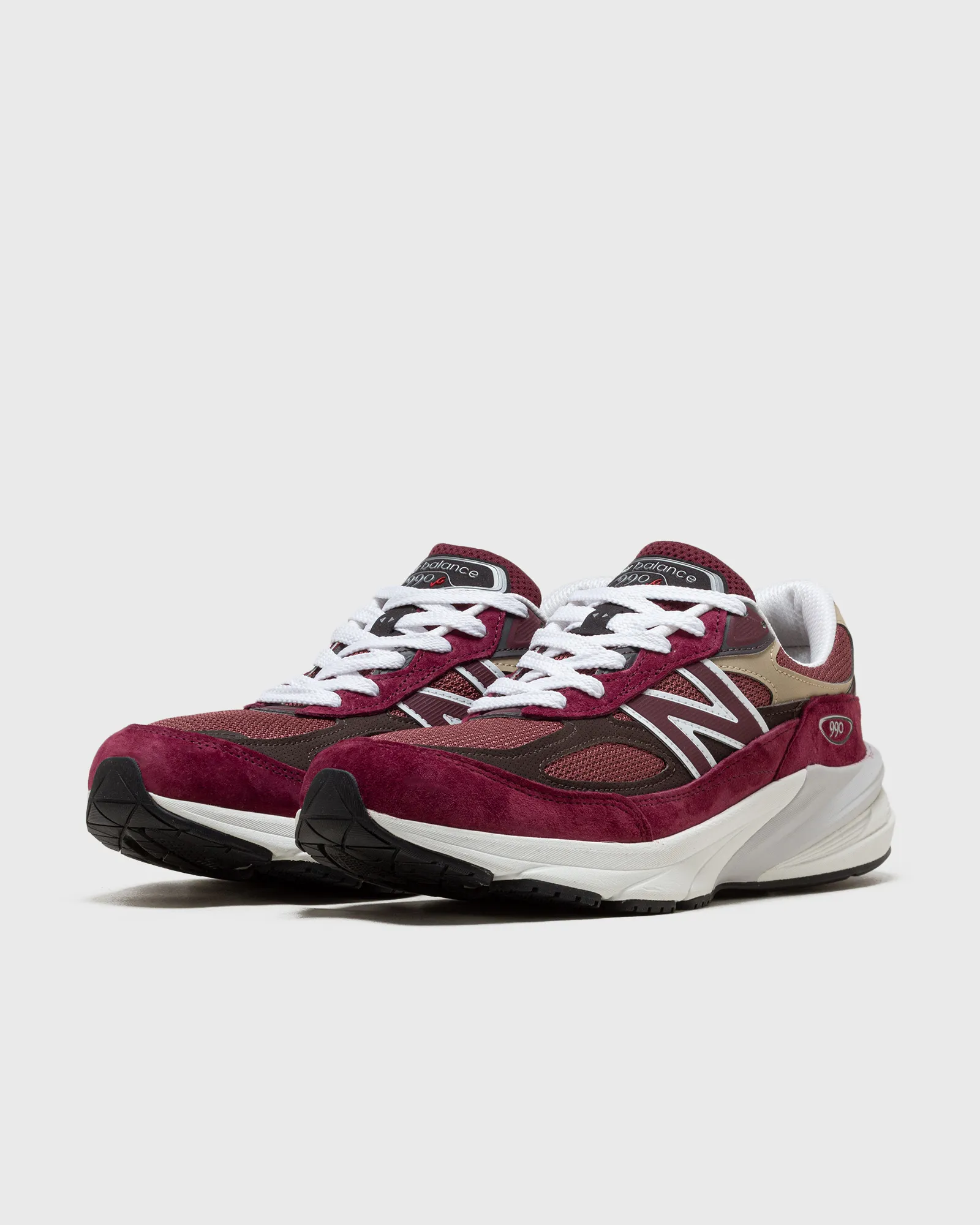 New Balance 990