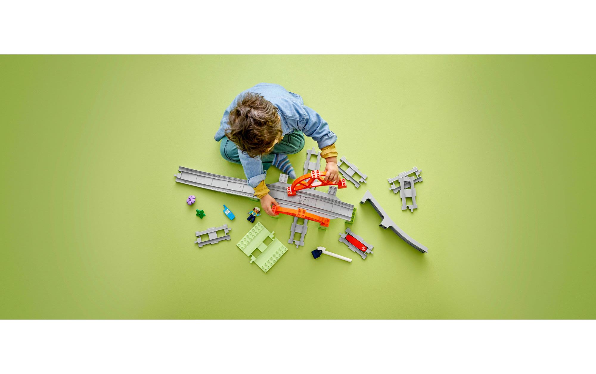 DUPLO® Eisenbahnbrücke und Schienen 10426Kreatives Erweiterungsset