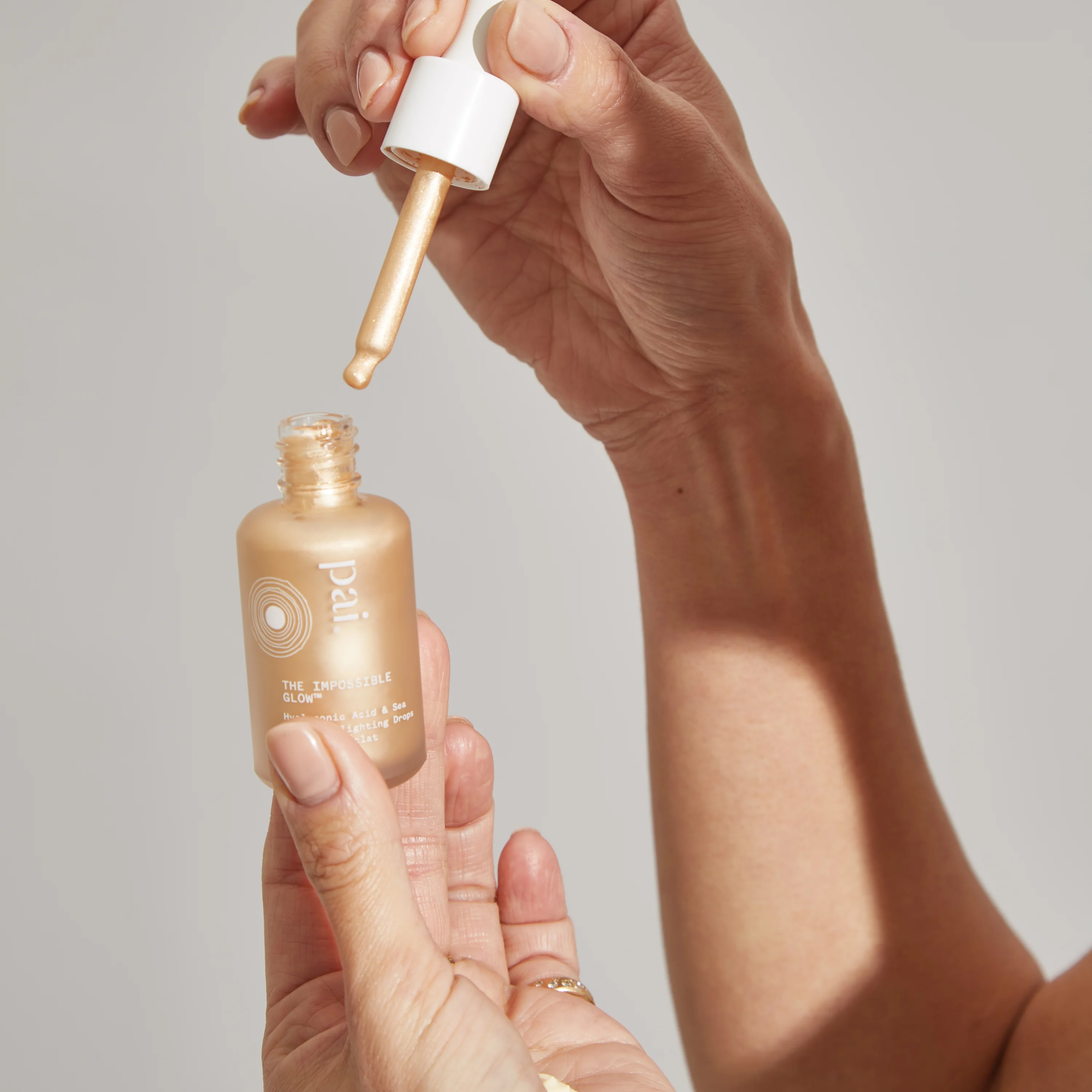 The Impossible Glow Concentré Éclat Illuminateur - Champagne |