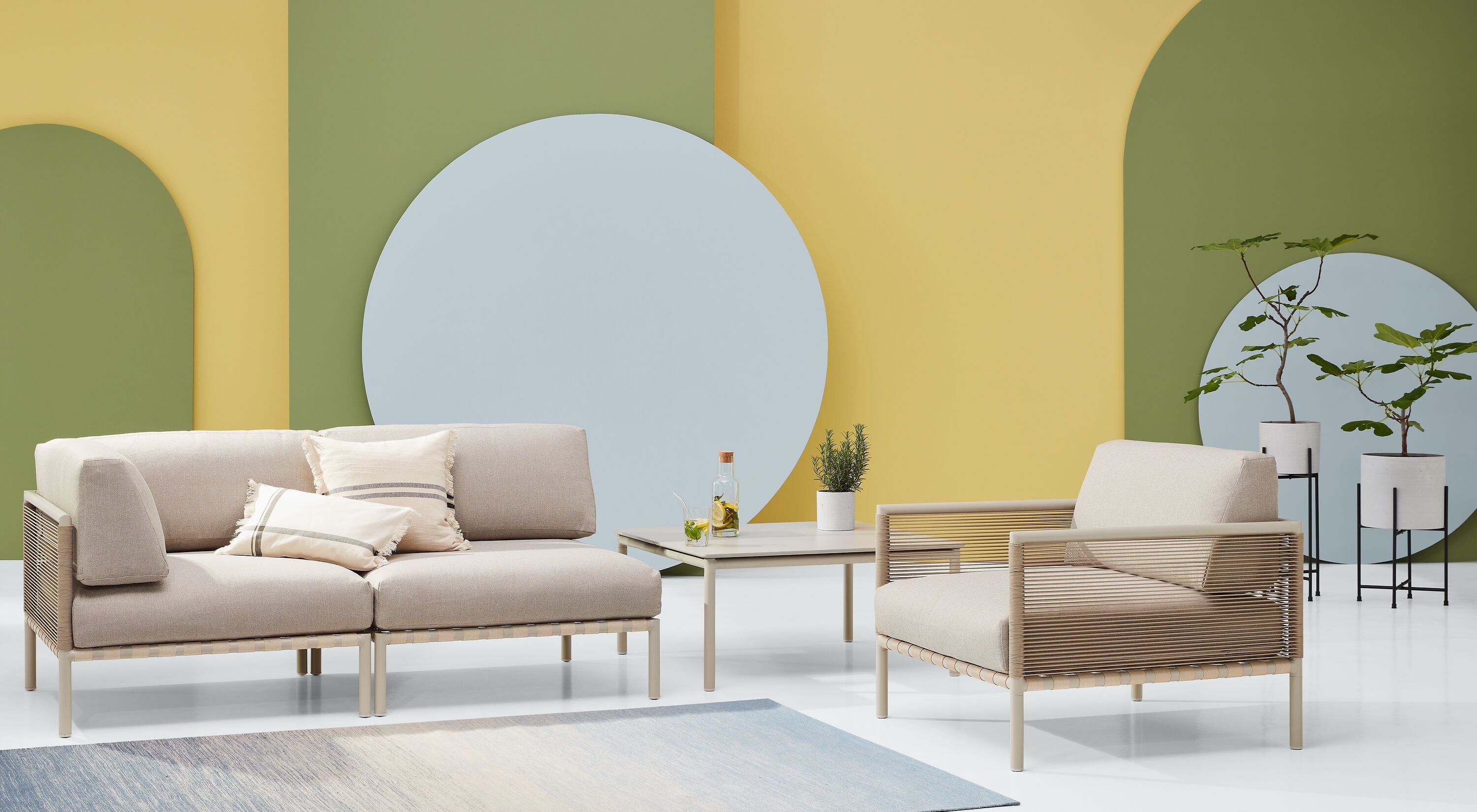 HORIZON Lounge Anstecktisch - Sand / B: 90.0 cm x T: 47.85 cm x H: 27.75 cm