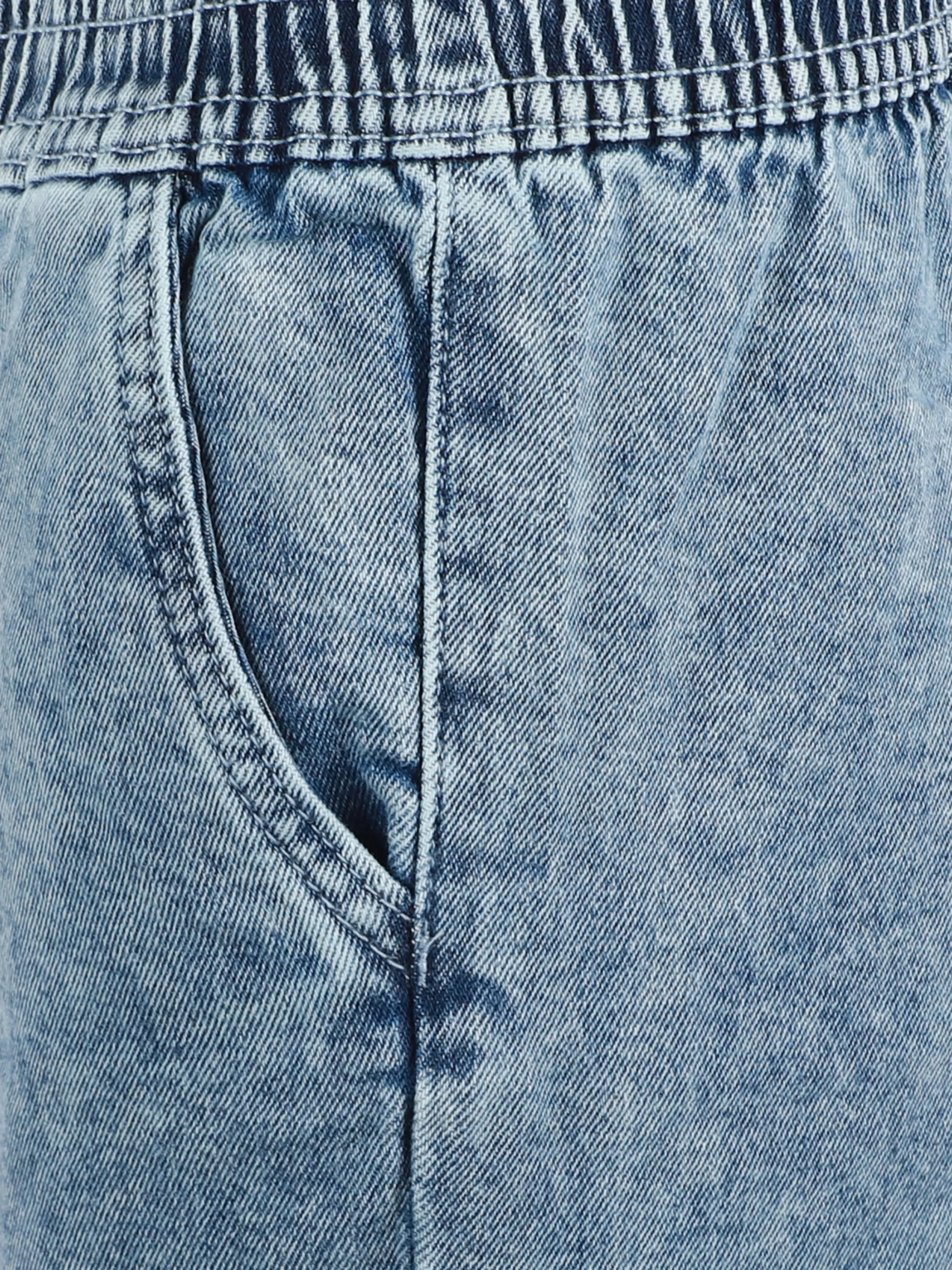 Mädchen Jeanshose im angesagten 