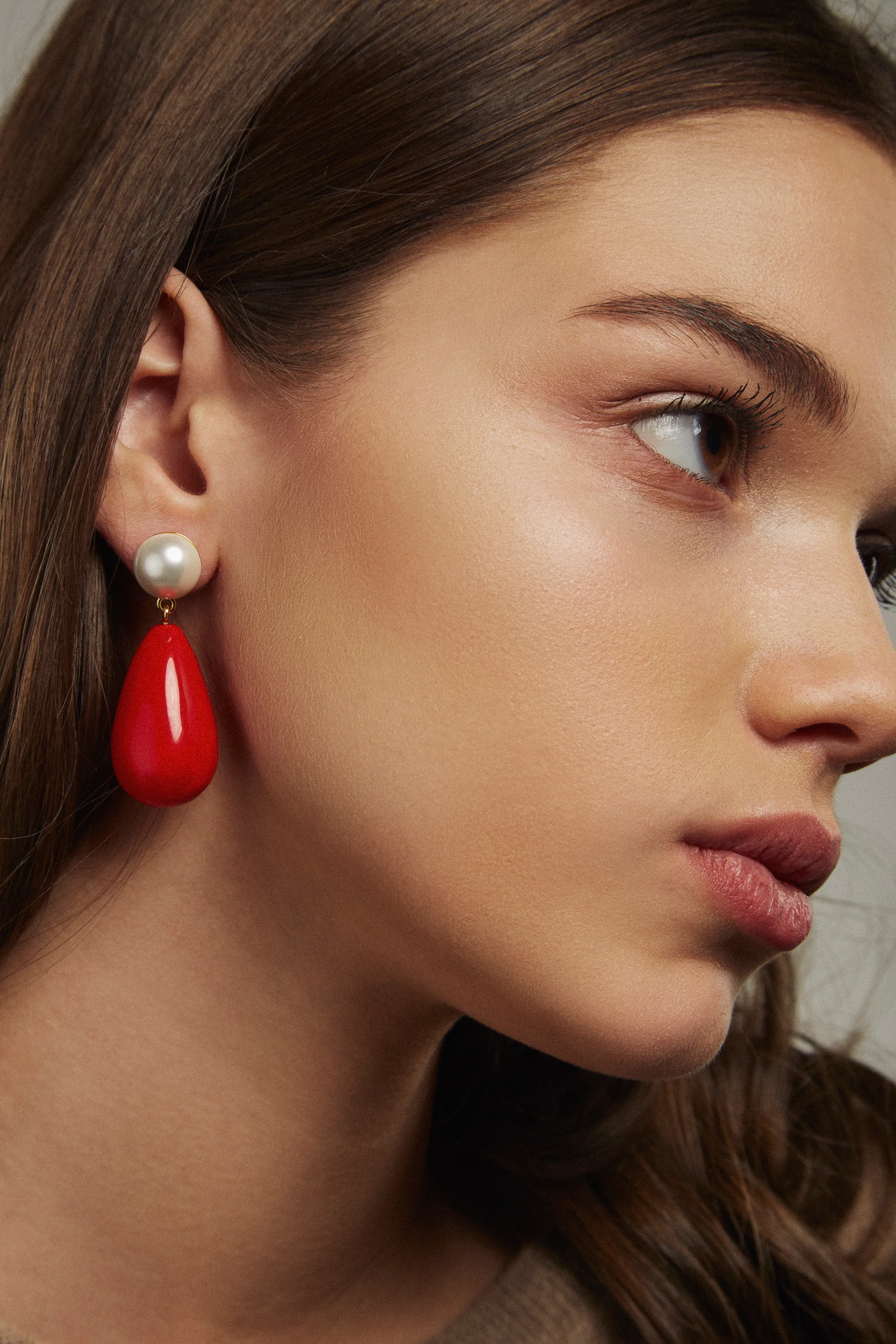 Eshvi  Drop øreringe - Red/Pearl