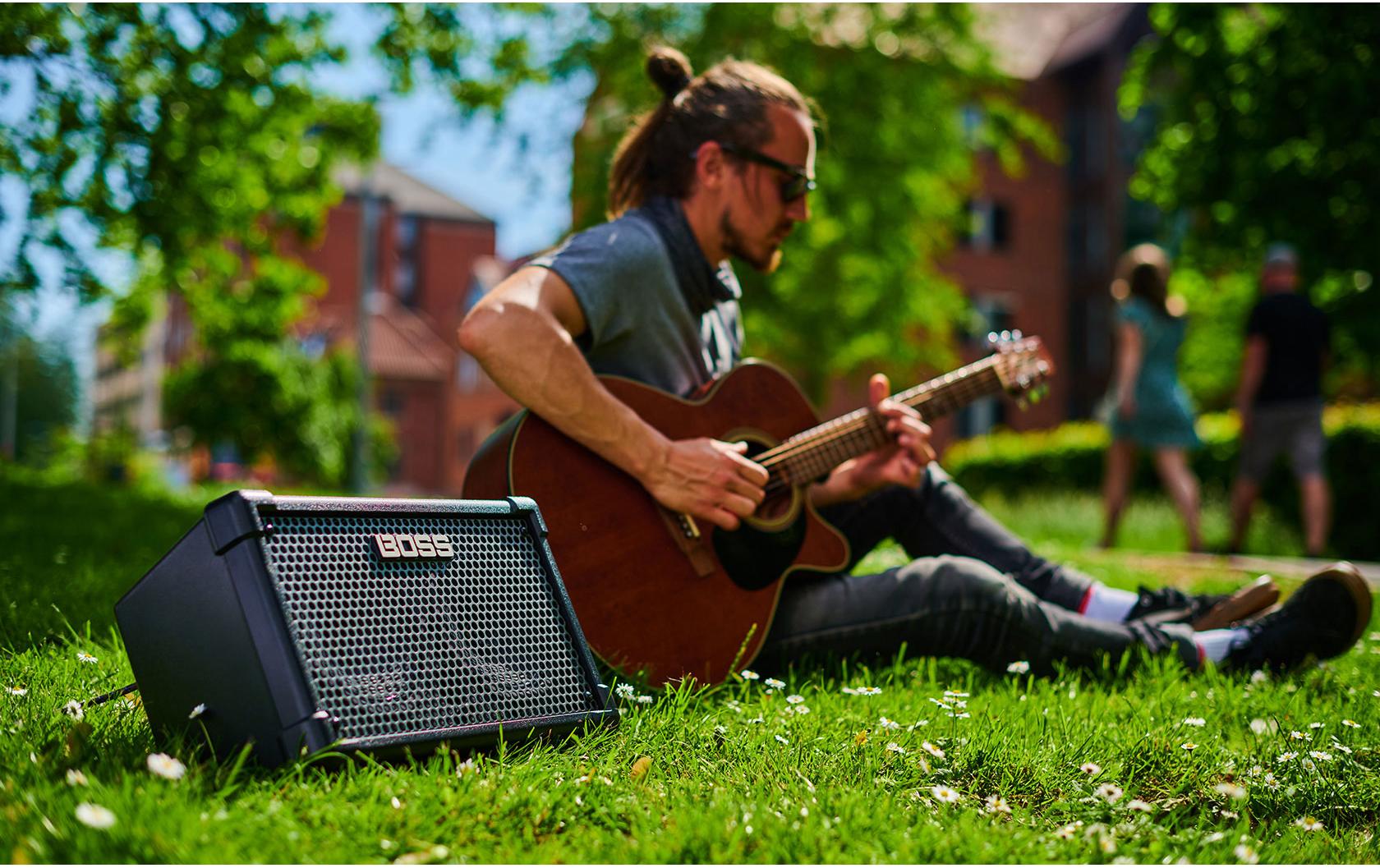 Combo CUBE Street II Schwarz<br>Batteriebetriebener Stereoverstärker, speziell für den Ausseneinsatz entwickelt