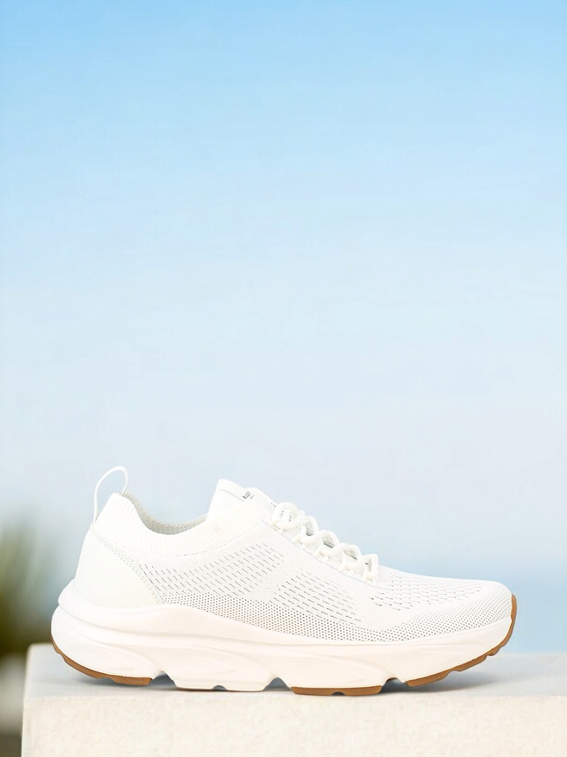 Rugged Gear Skywave Sneaker