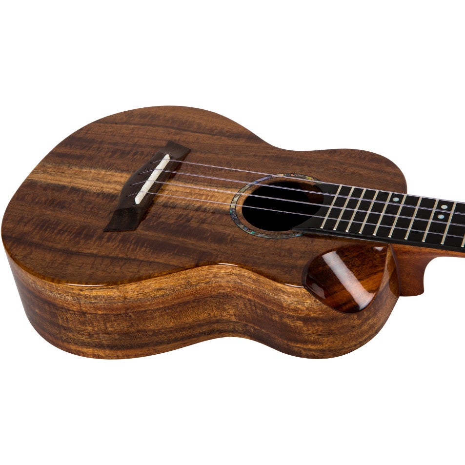 Flight Royal Series Spirit EQ-A Concert elektrisch-akoestische concert ukelele met gigbag