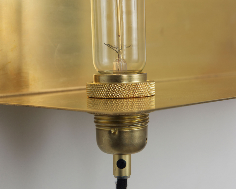 Frama 90° wandlamp messing