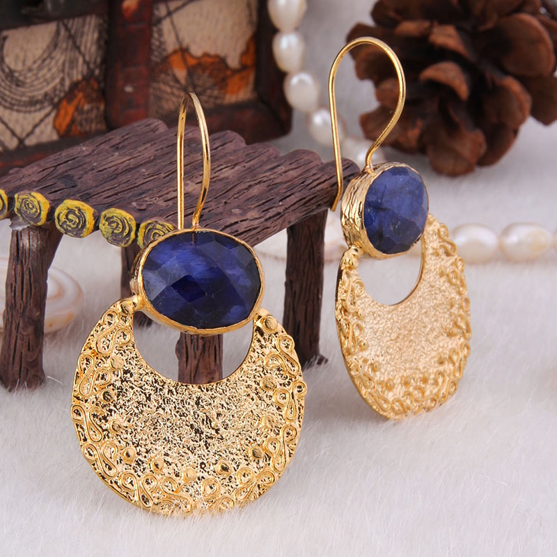 Boucles d'oreilles - Laiton plaqué or & saphir