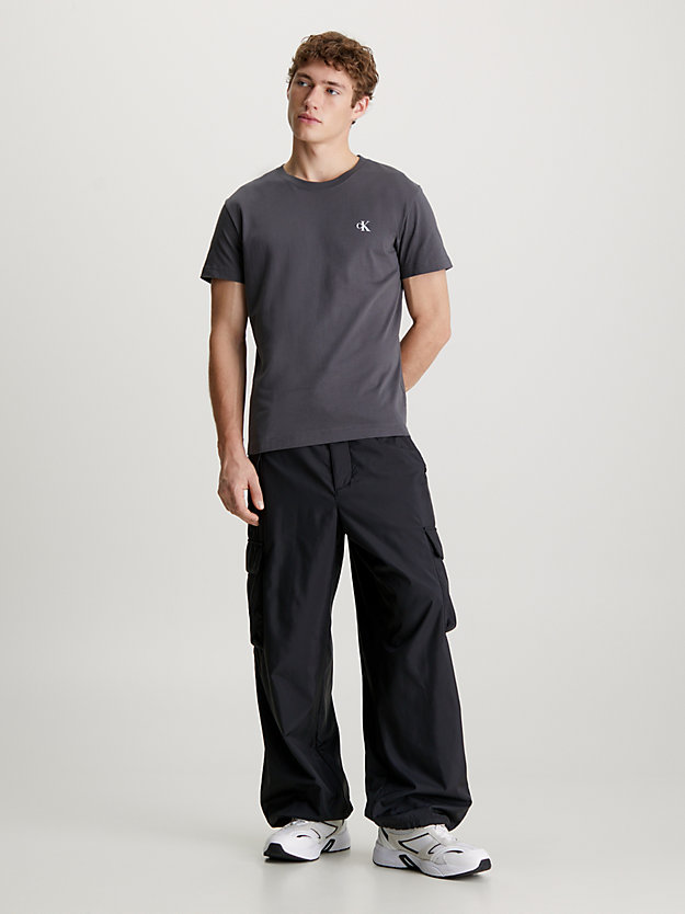 Conjunto de 2 camisetas com monograma