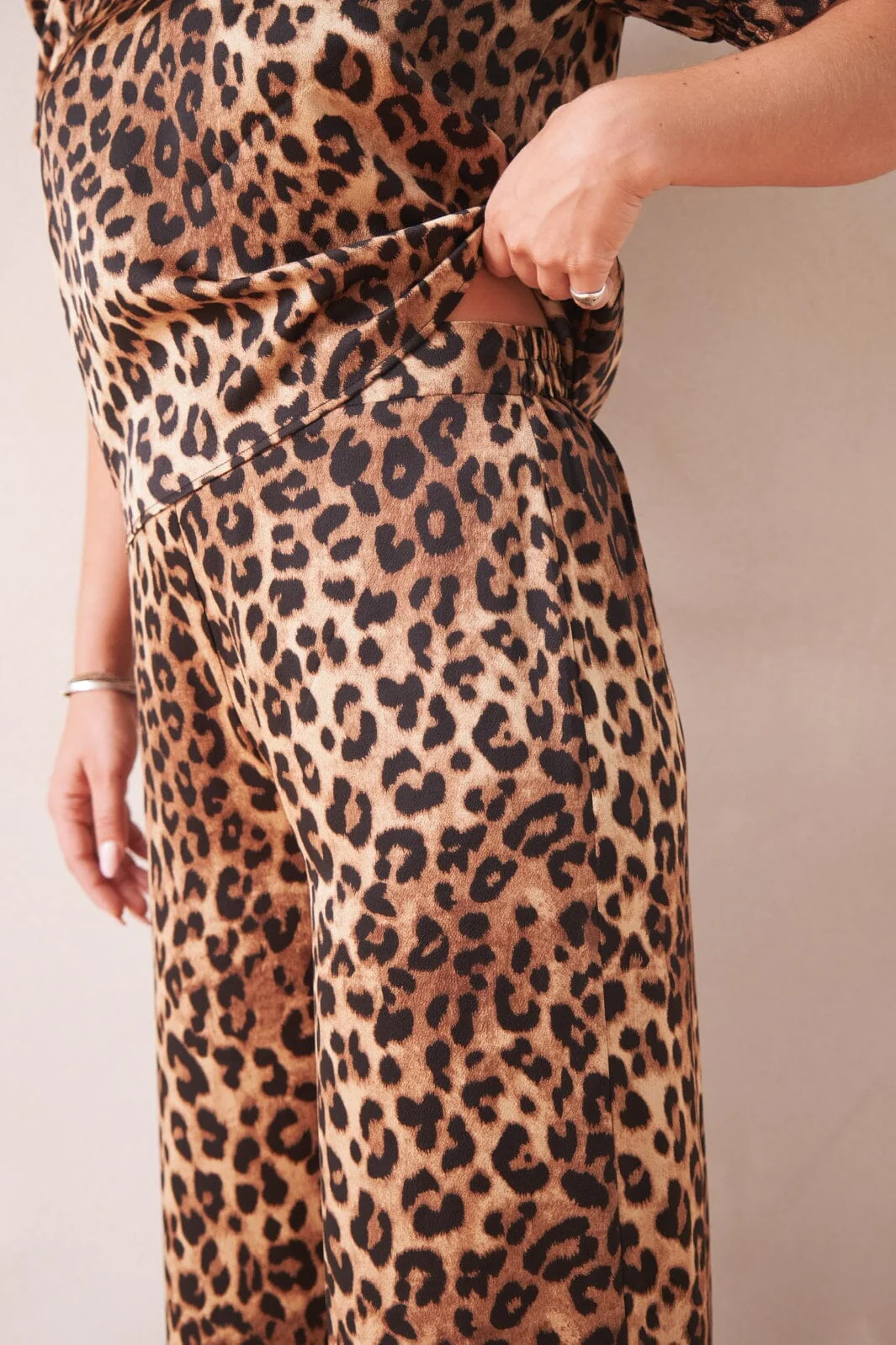 Neo Noir Avie Leo Pants