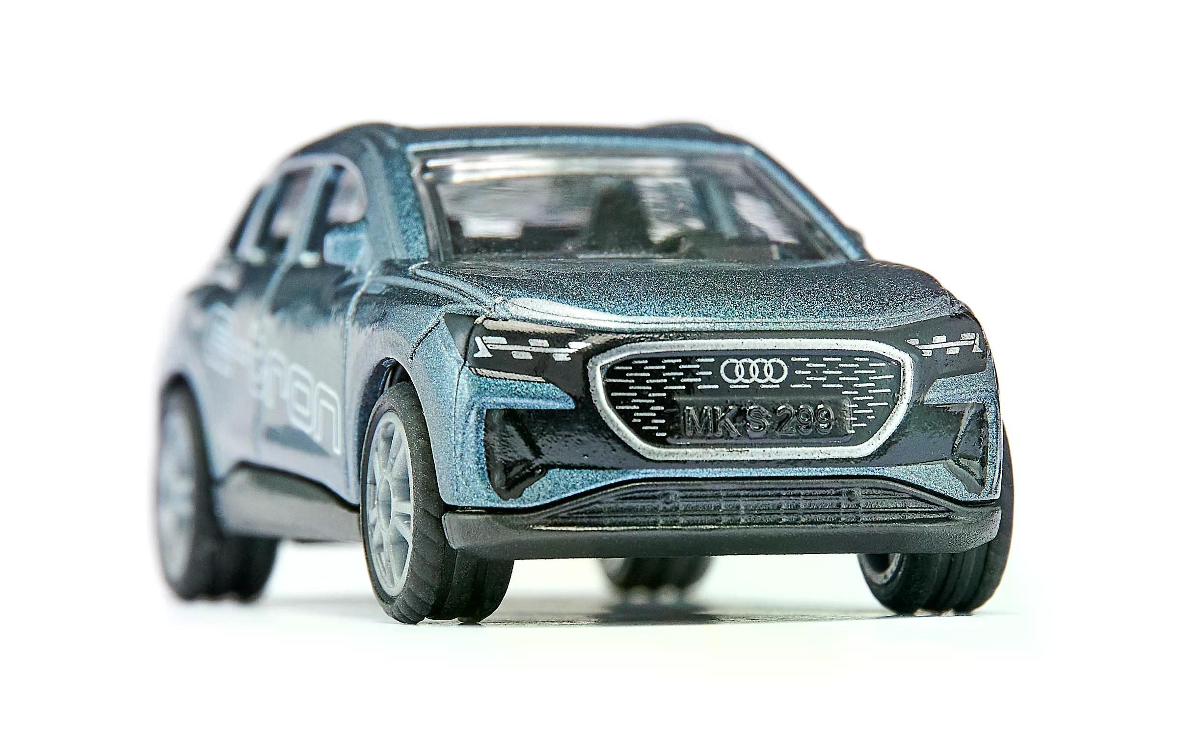 Audi Q4 e-tron BlauSiku Super Audi Q4 e-tron Modellauto