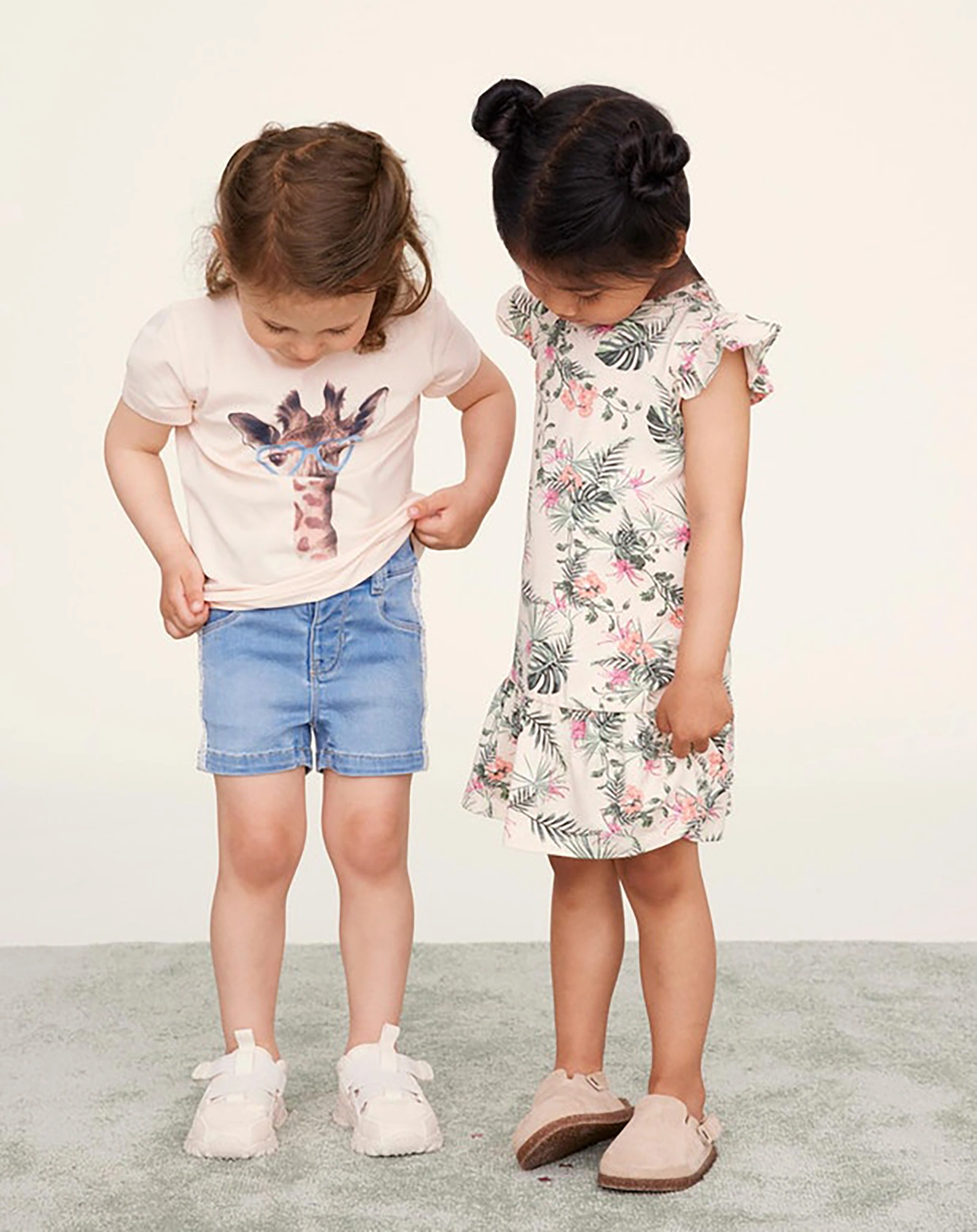 Kurzarmkleid NMFFLORENCE in créme de pêche