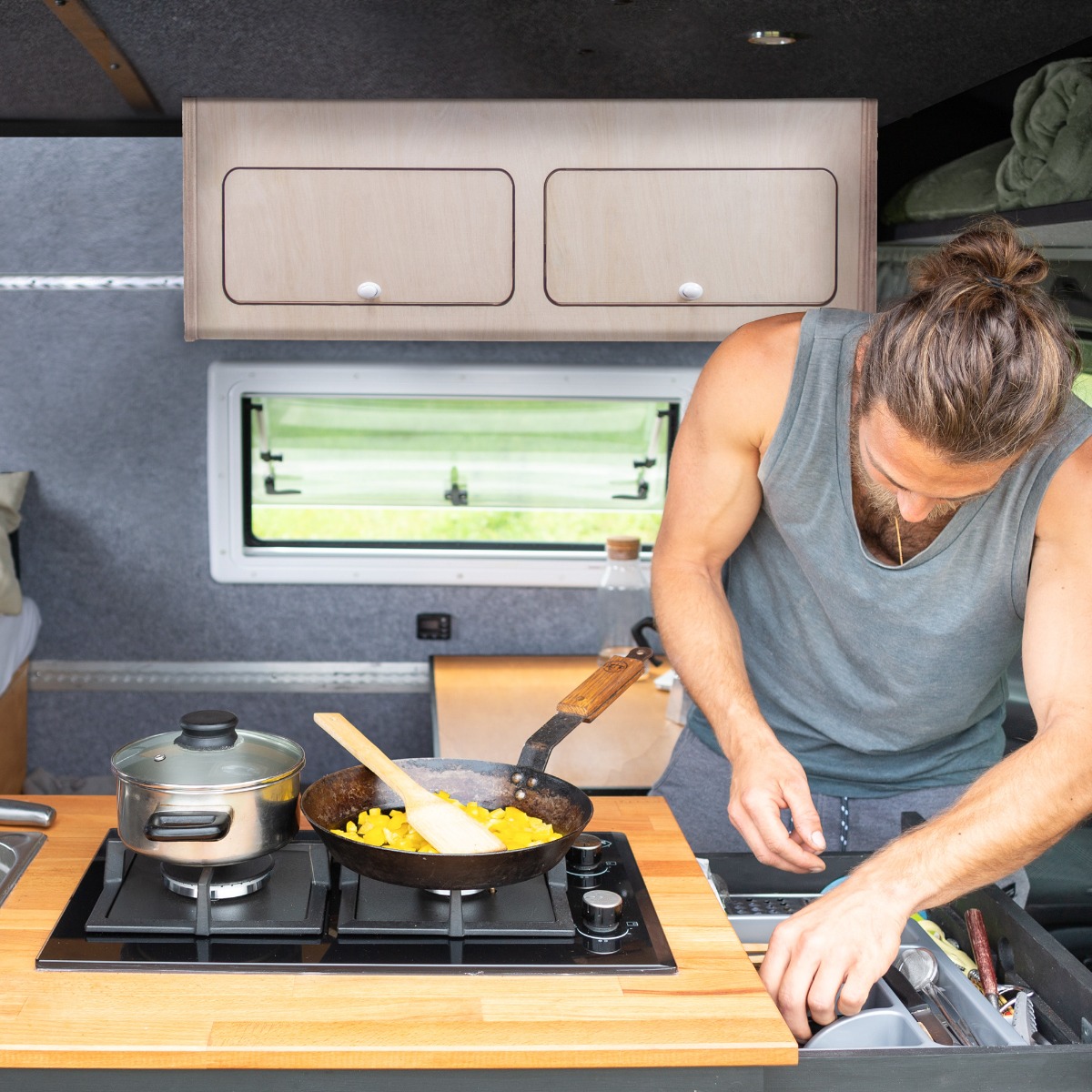 Monster Shop DIY 80x30 camperbus bovenkasten