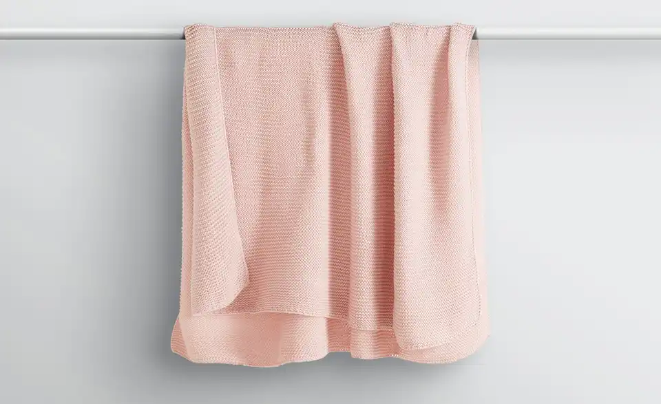 HOME STORY Strick Plaid