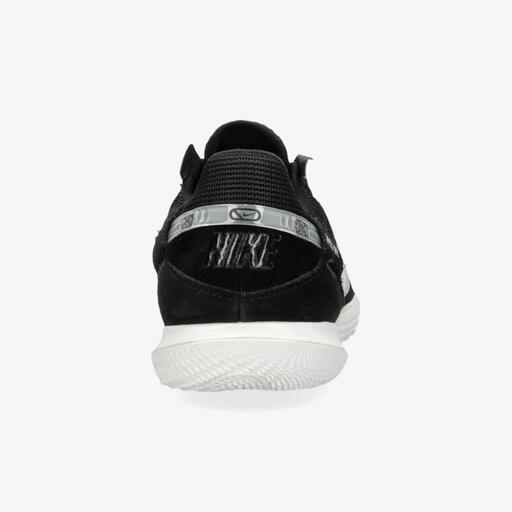 Nike Street Gato