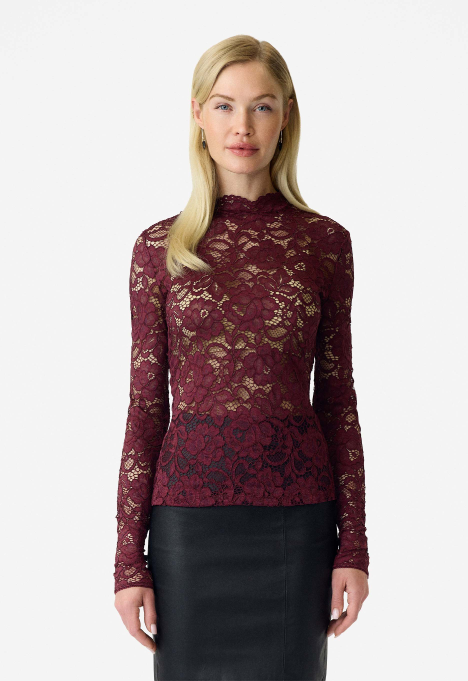 YAS Lacey Top