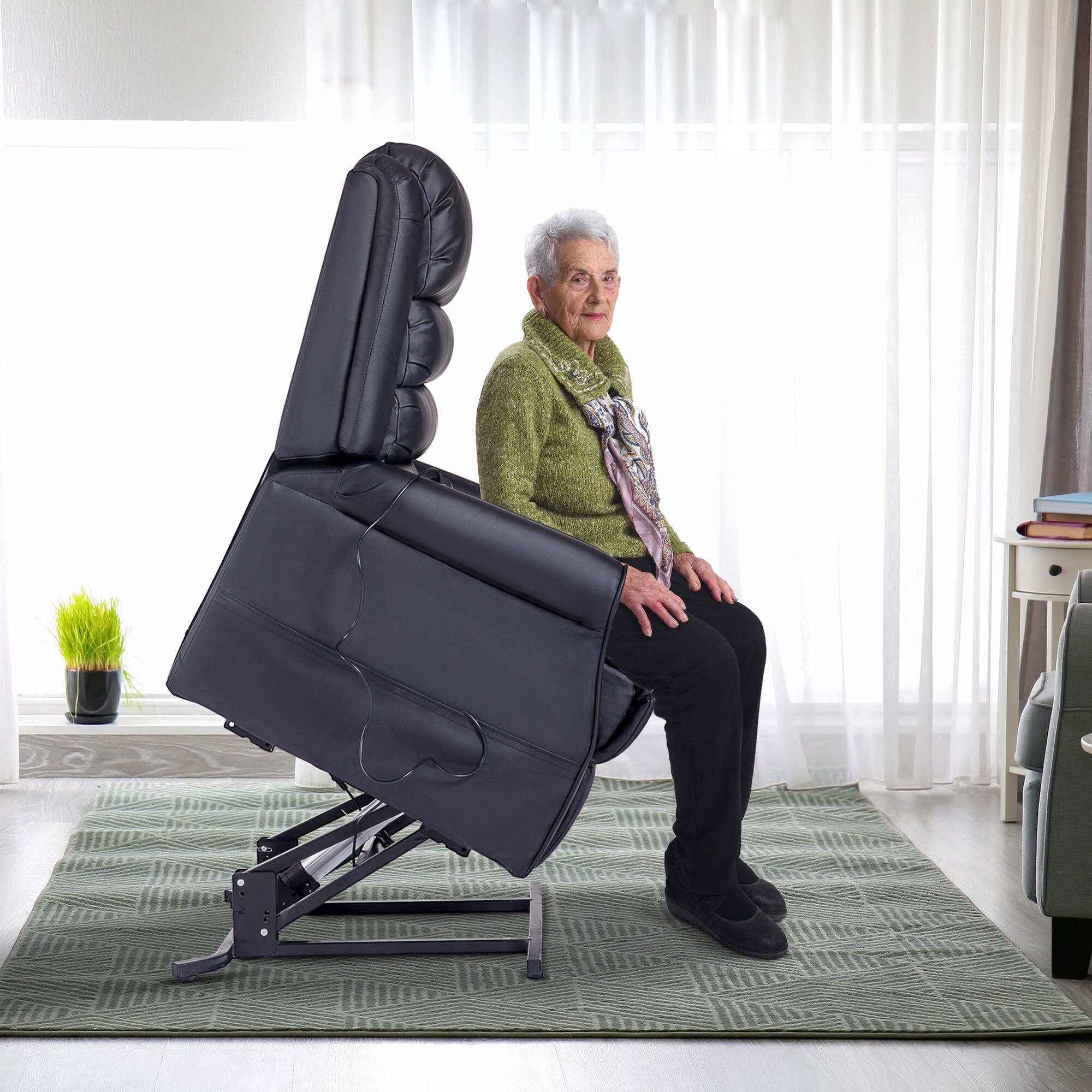 HOMCOM Massagesessel mit Aufstehhilfe schwarz 82L x 96B x 107H cm