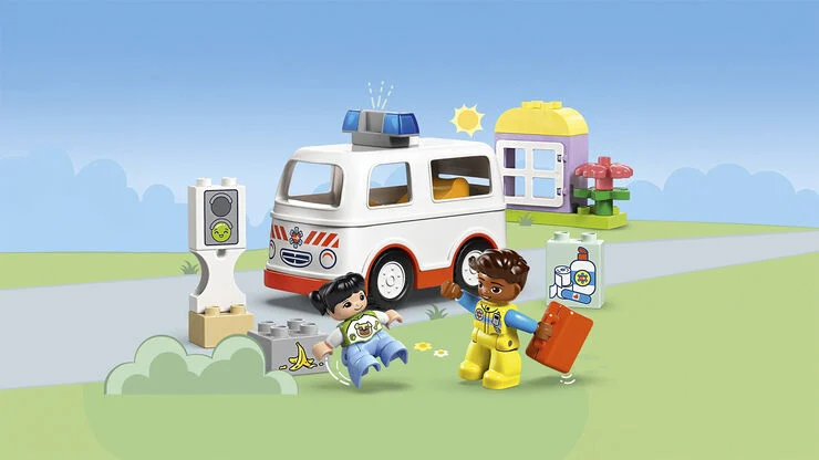 Lego Ambulance og fører 10447