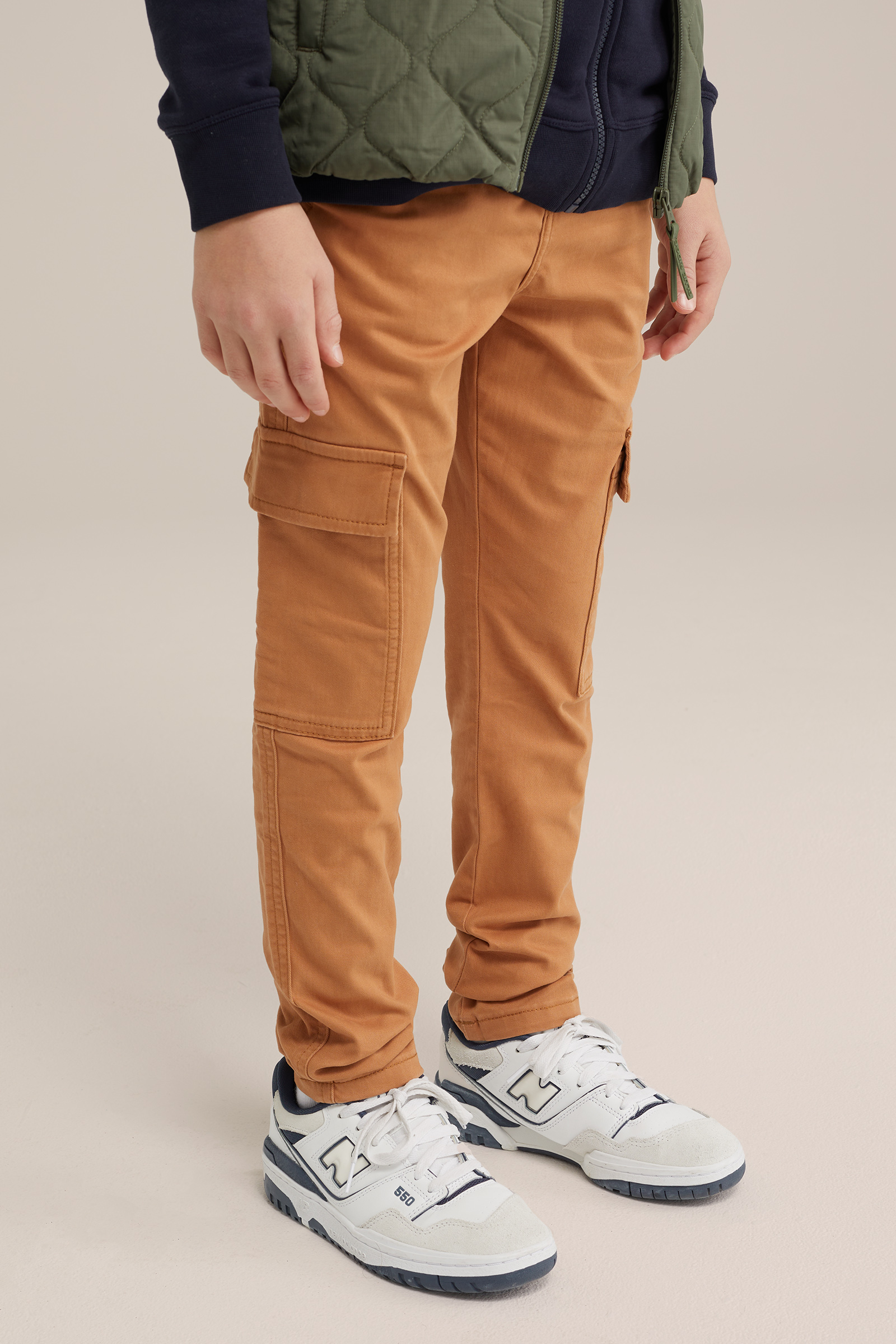 Jongens slim fit cargobroek WE Fashion Roestbruin