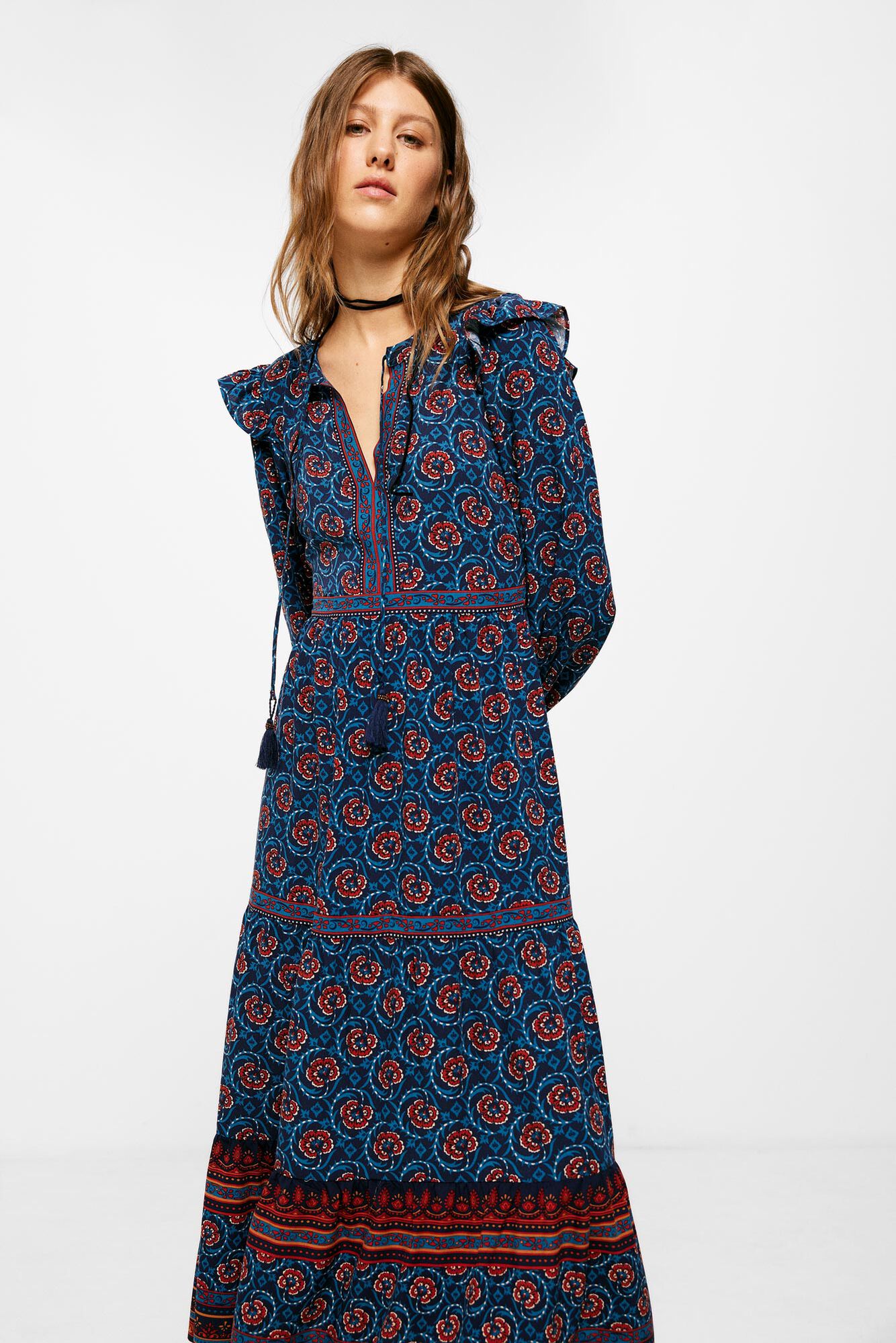Vestido midi com borda floral