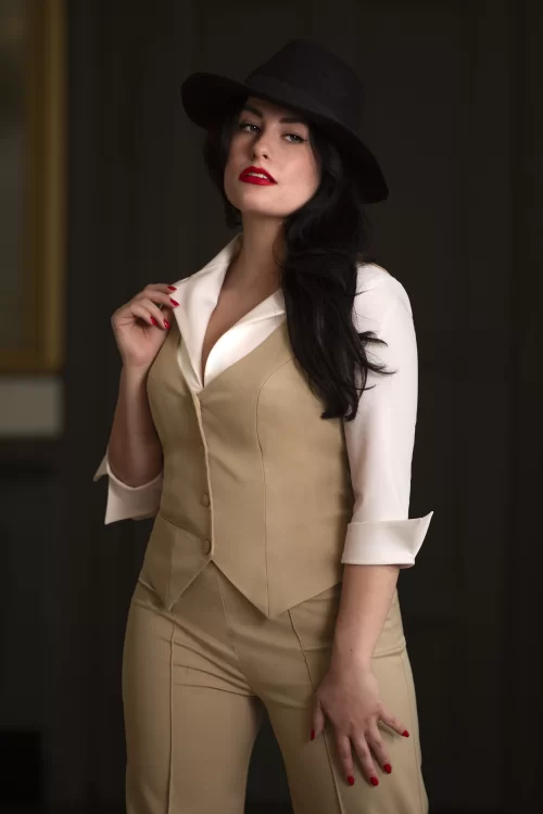 Glamour Bunny Business Babe Dianne gilet in beige