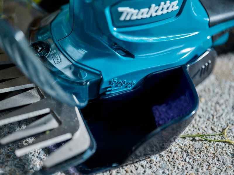Makita DUM604PT4J LXT 18 V accu Grasschaar  5,0 ah accu (4 st), duo snellader, in mbox