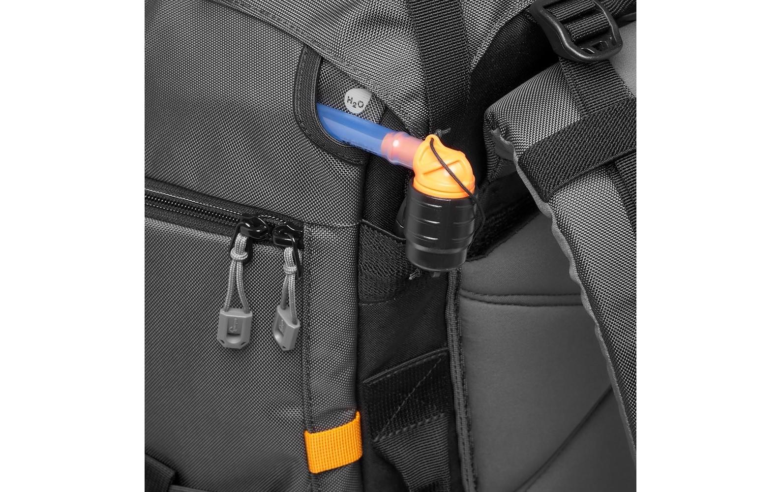 Fotorucksack Pro Trekker BP 550 AW II (GRL)<br>Profi-Fotografenrucksack, der die Ausrüstung im Handgepäckformat organisieren und schützen kann