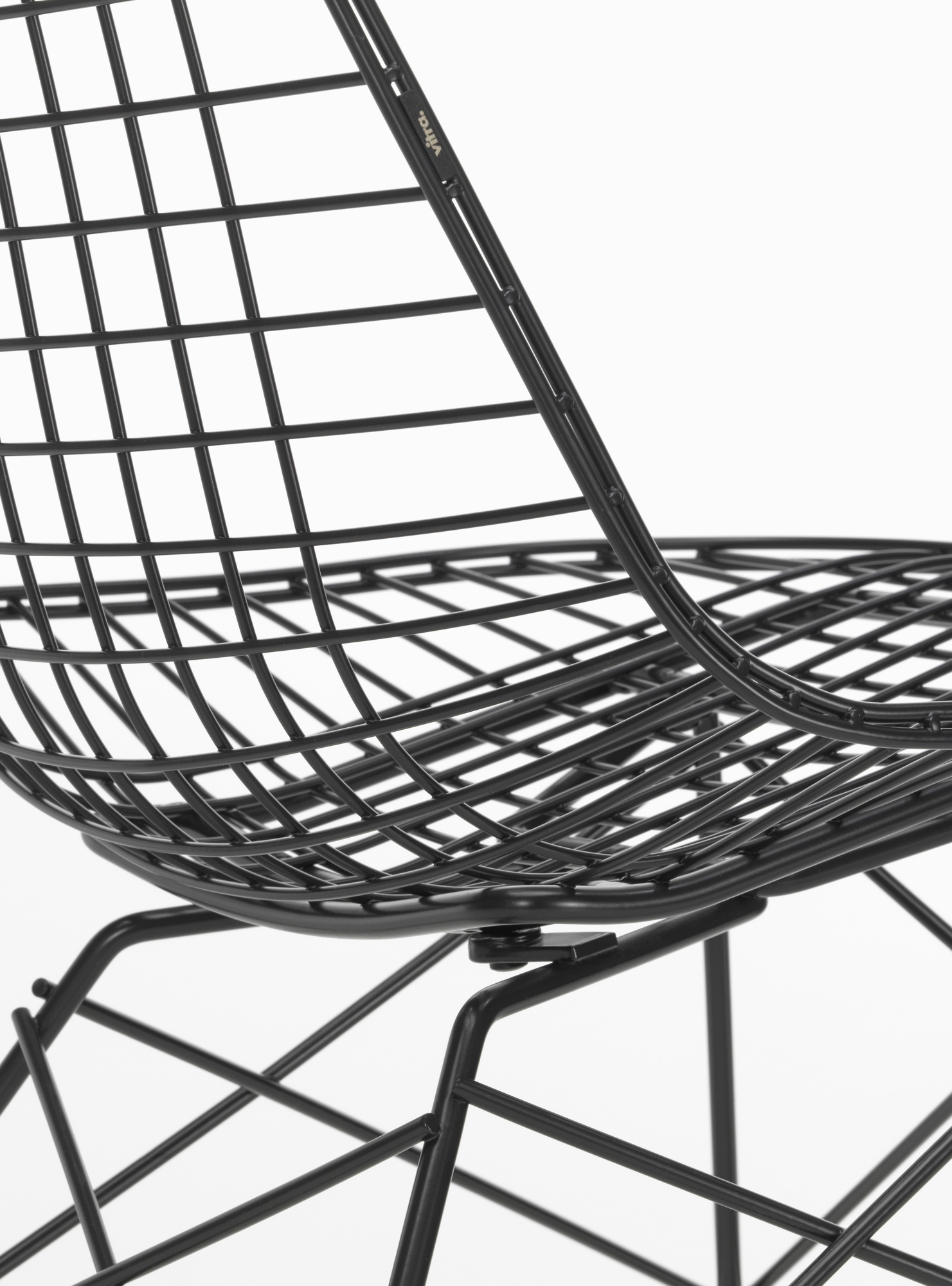 Fauteuil Eames Wire LKR basic dark