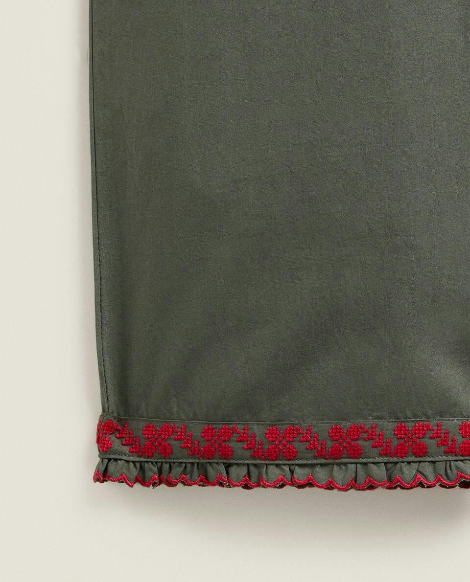 Conjunto de pijama de Natal infantil com gola bordada