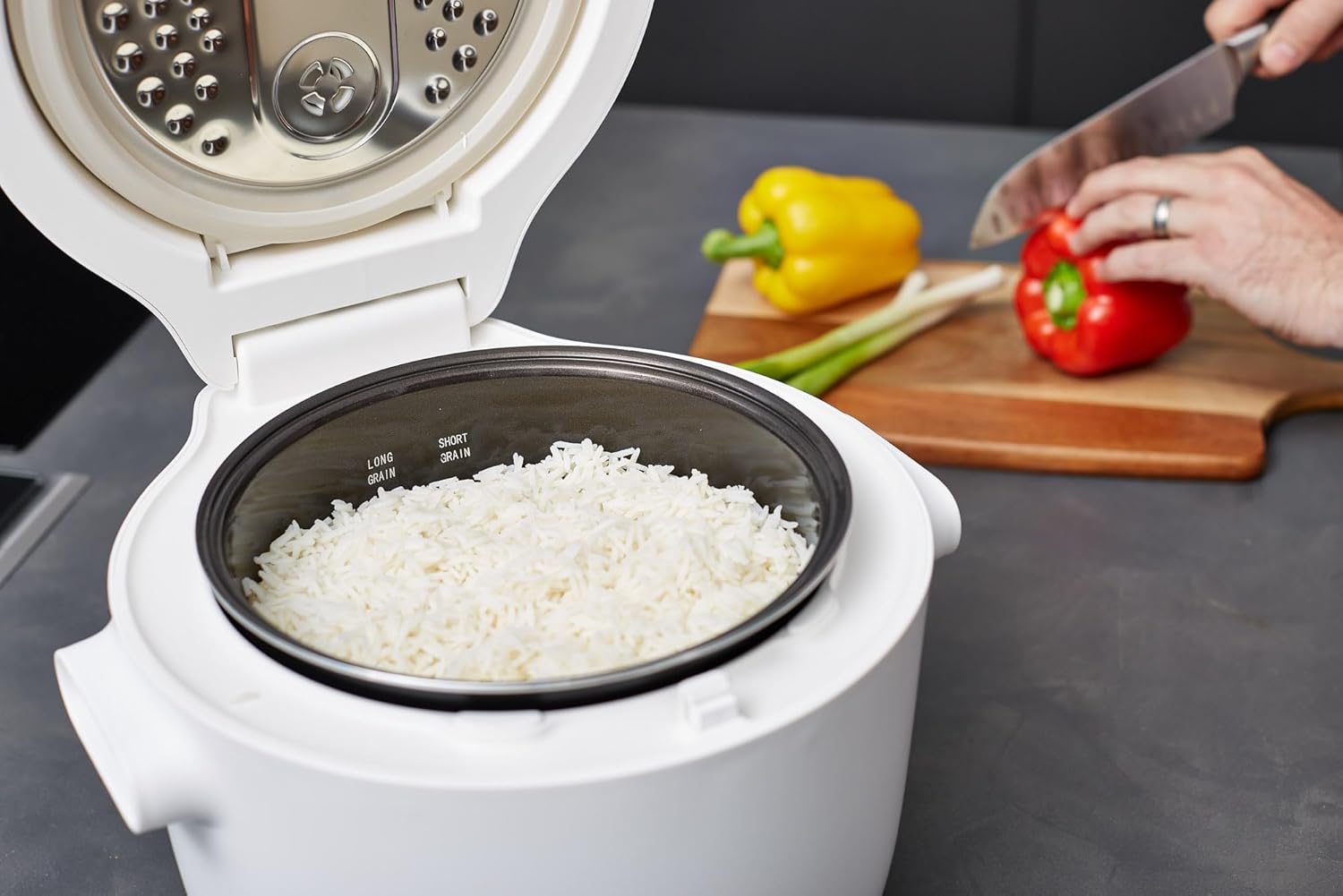 Yum Asia Fuji Reiskocher mit Induktions-Heizung (IH) und Keramikschüssel (5 Tassen, 1,0 Liter), 7 Reiskochfunktionen, 5 Multicooker-Funktionen, LED-Anzeige, 220-240V