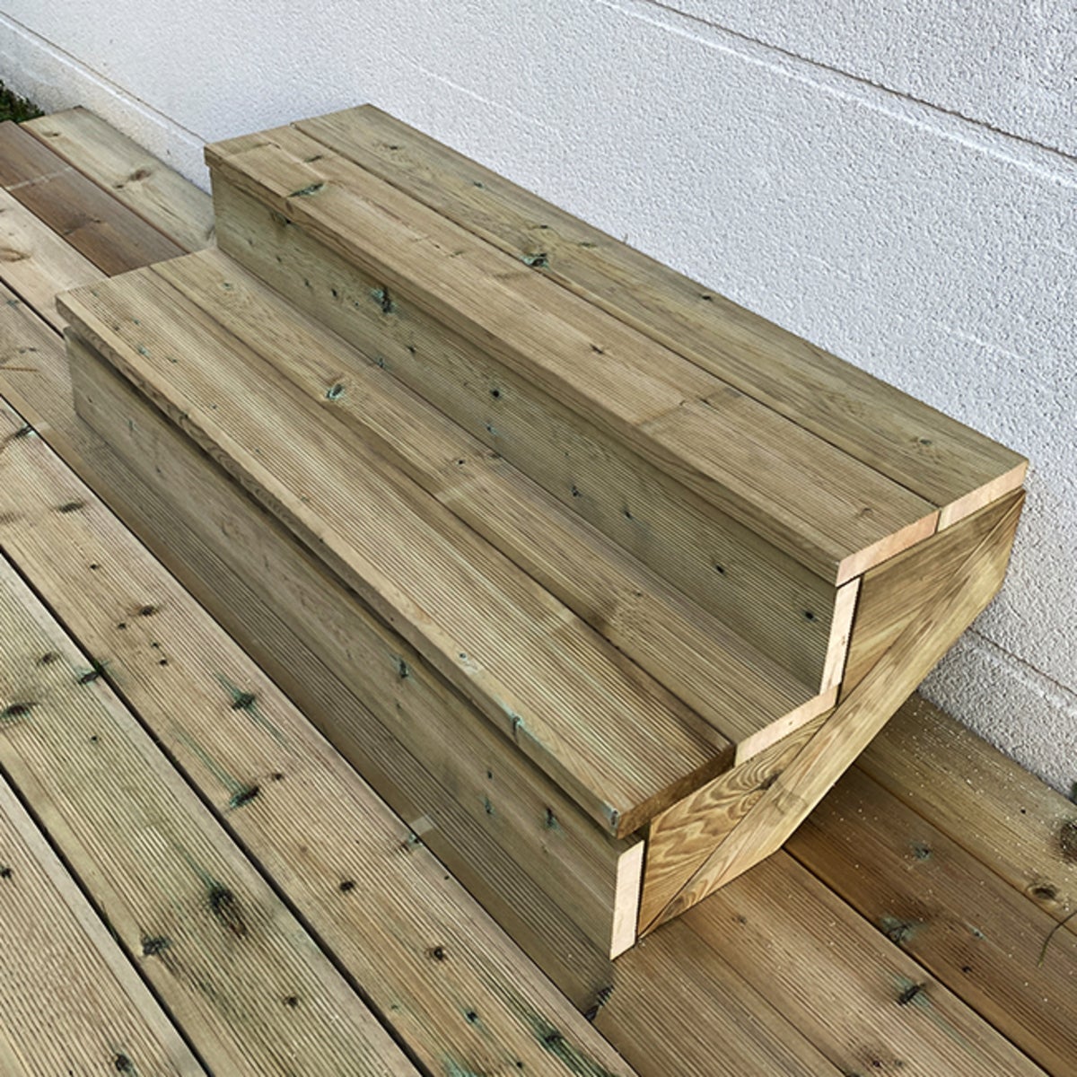 Terrastrap, buitentrap, tuintrap, hout, H37cm, 2 treden, breedte 120cm, MET stootborden
