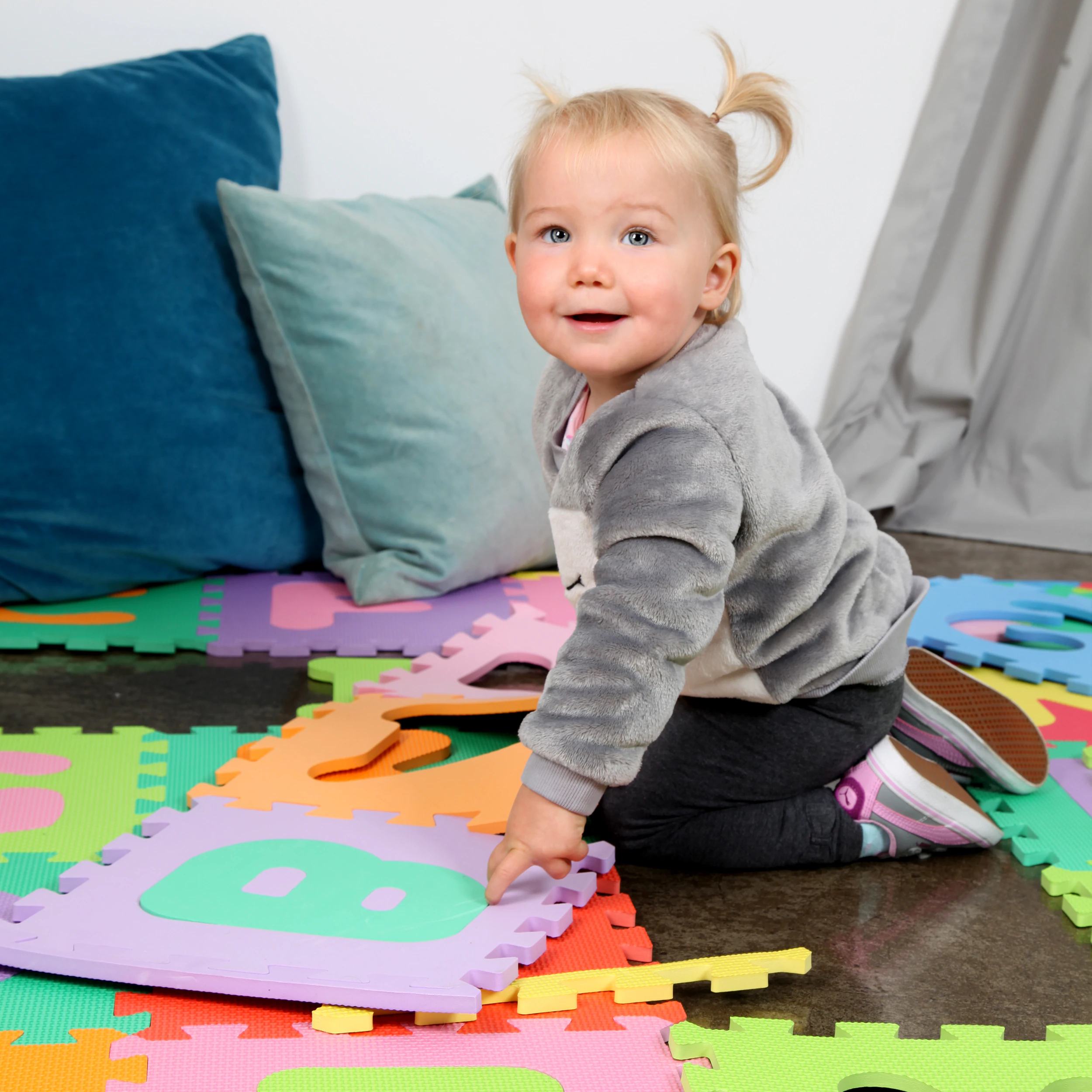 Pink Papaya Puzzlematte mit Zahlen und Buchstaben Kids Zone