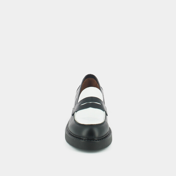 Mocassins à semelles épaisses  en cuir glacé noir et blanc