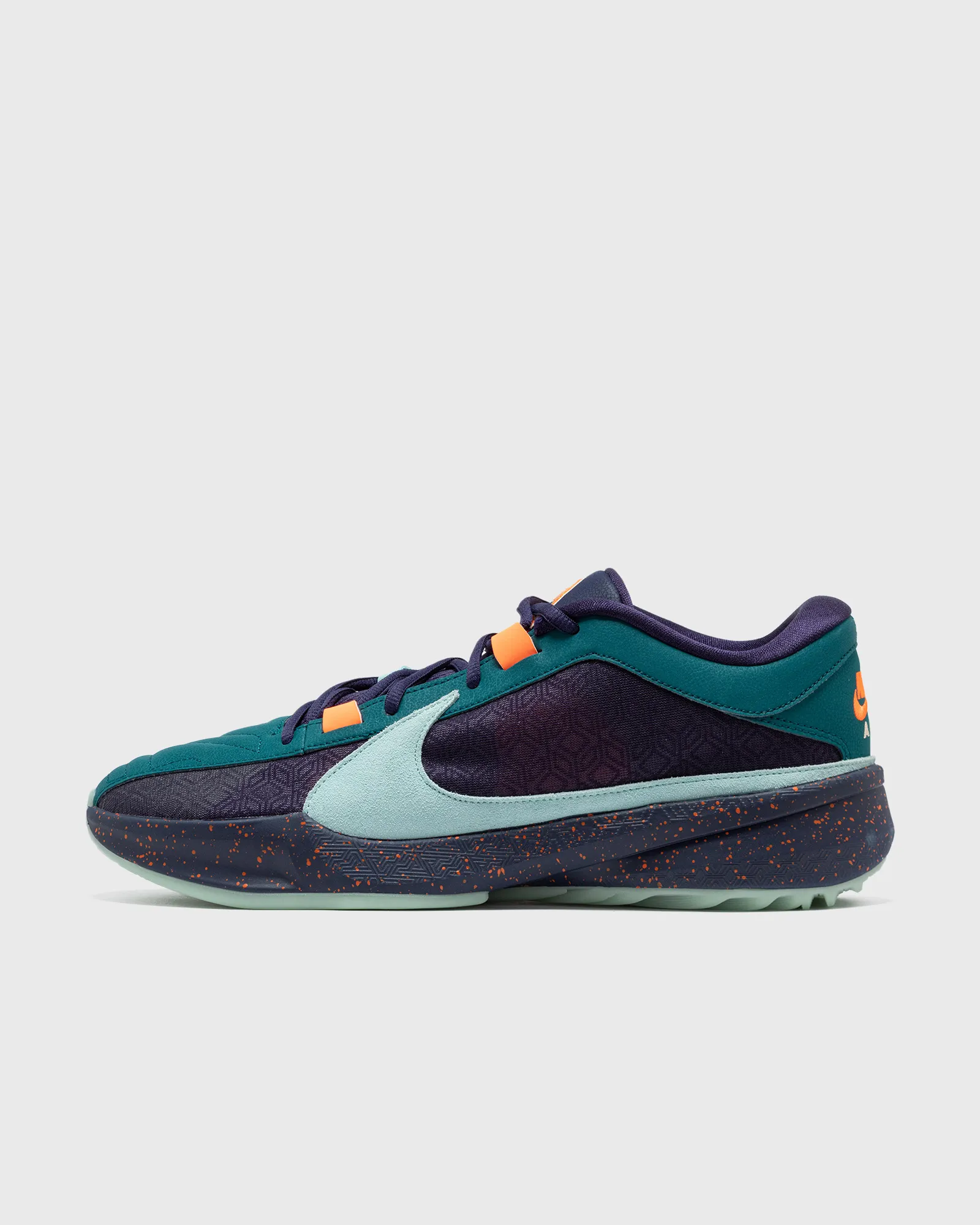 Nike Freak 5 Basketball Shoes