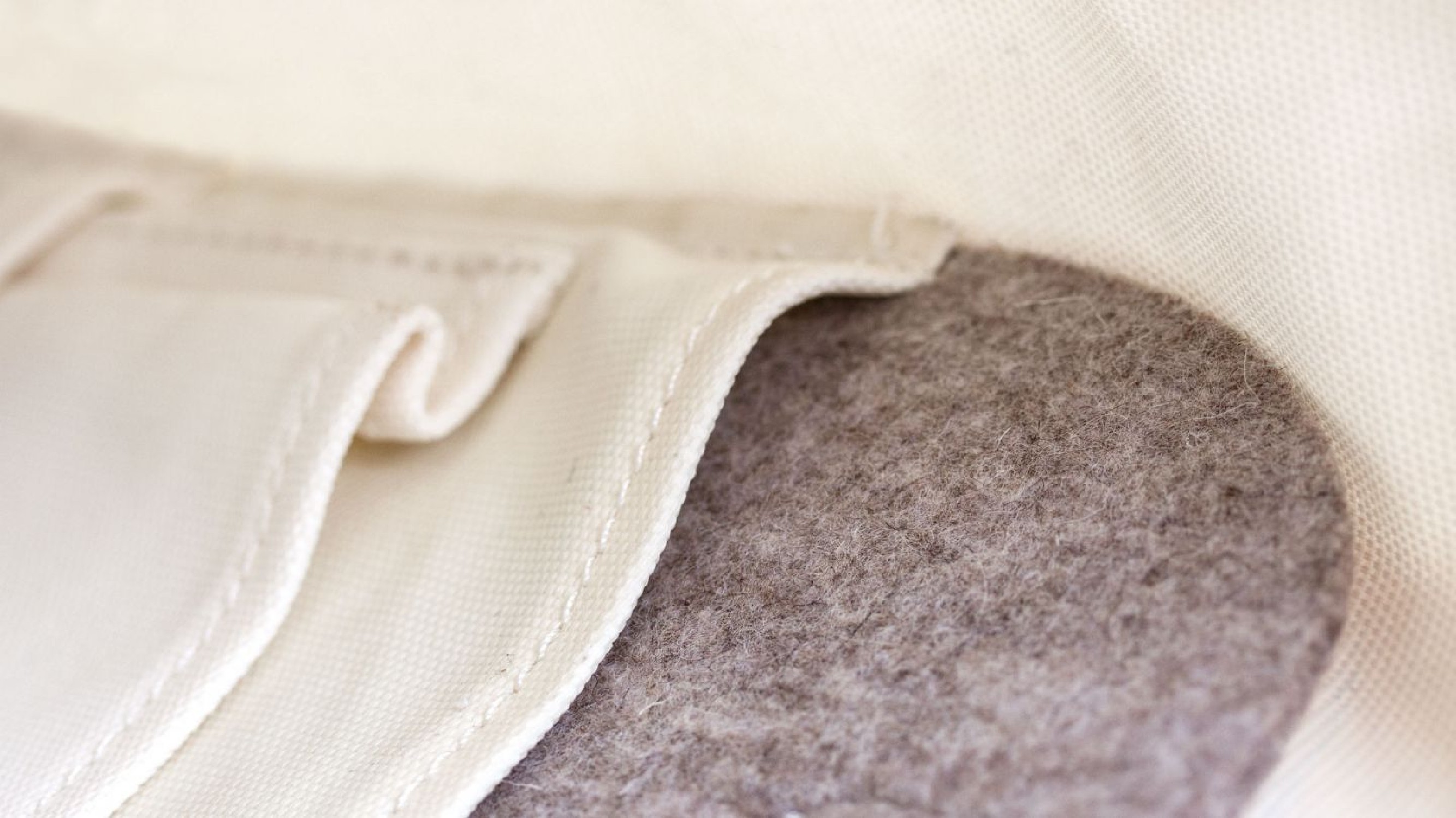 Qwstion Bananatex Zip Pack Natural White