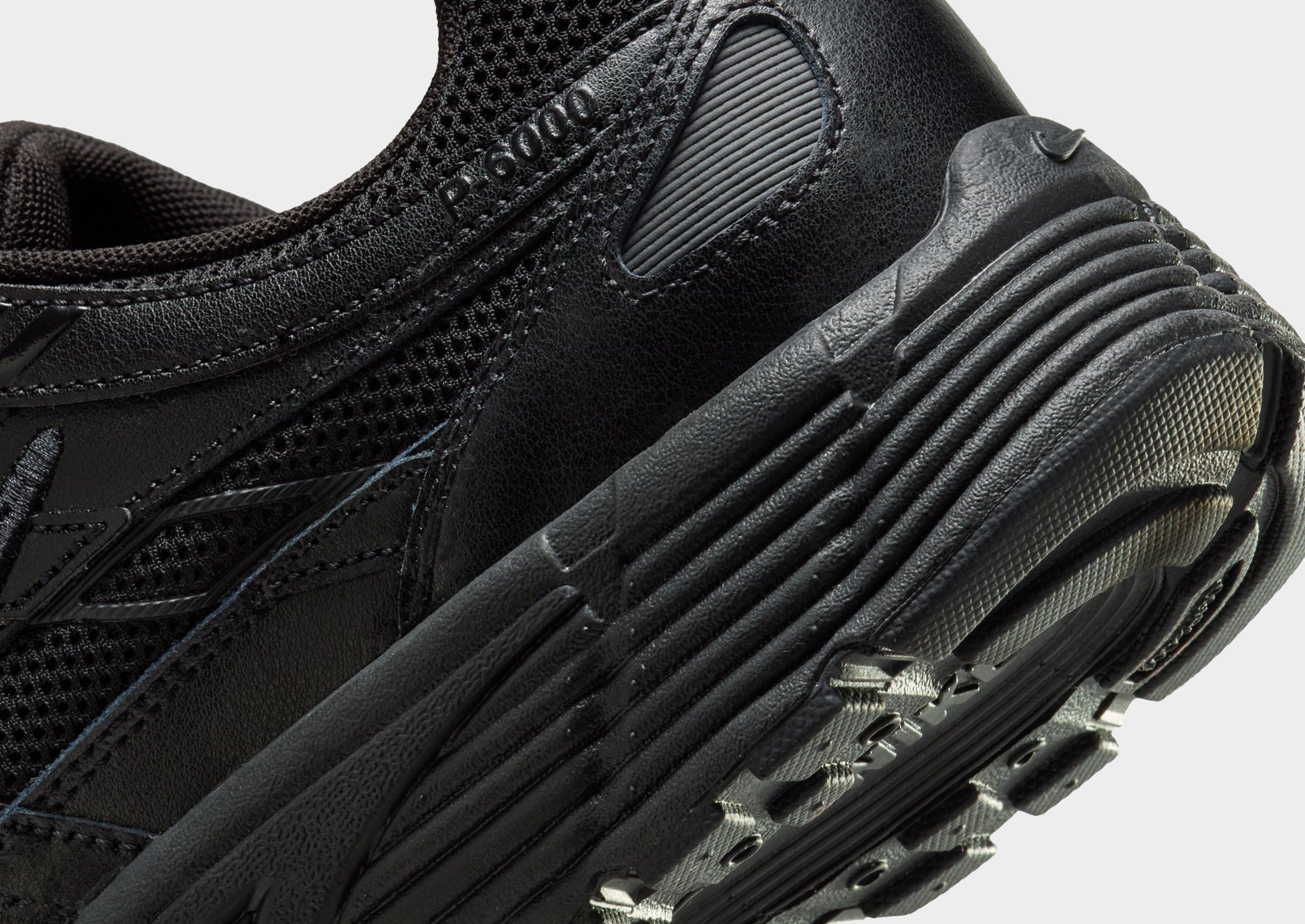 Nike Chaussure P-6000