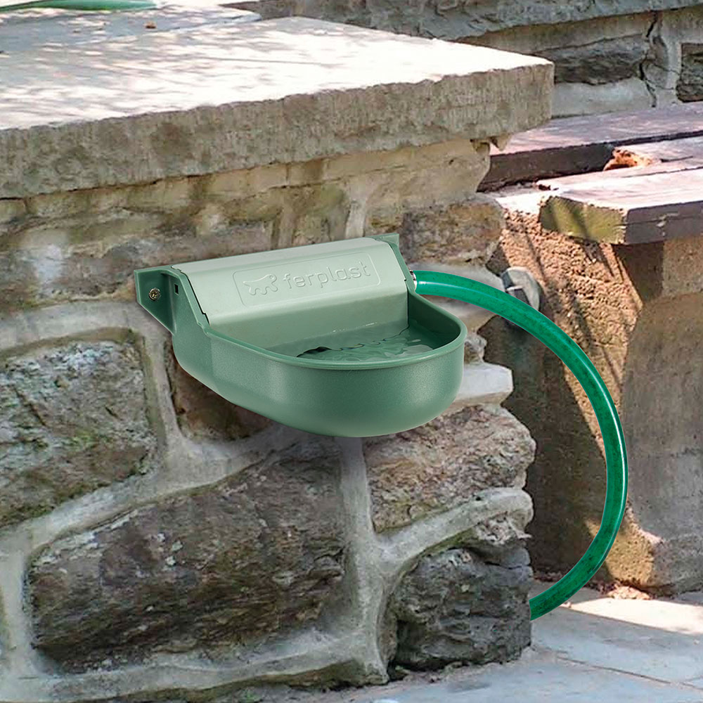 Abreuvoir à mur pour chiens, spring, idéal en terrasse ou jardin