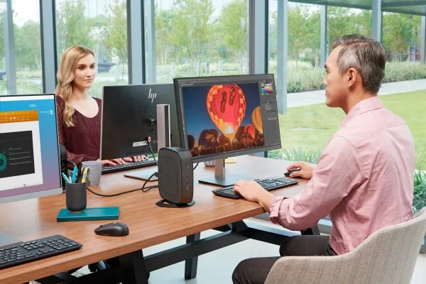 HP t740 - Tynd klient - SFF - 1 x Ryzen Embedded V1756B / op til 3.6 GHz - RAM 8 GB - flash 32 GB - Radeon Vega 8 - Gigabit Ethernet - Windows 10 IoT Enterprise for Thin Clients 64-bit - skærm: ingen