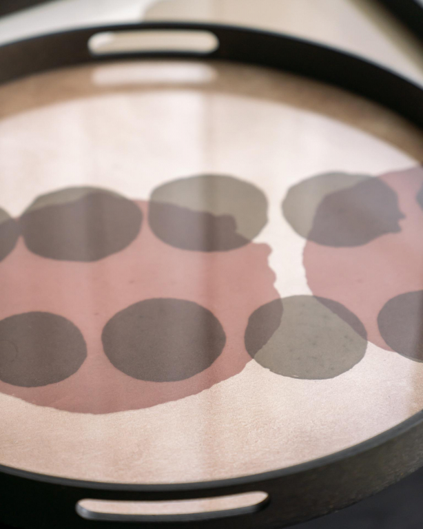 Ethnicraft Layered Dots dienblad pinot Ø48